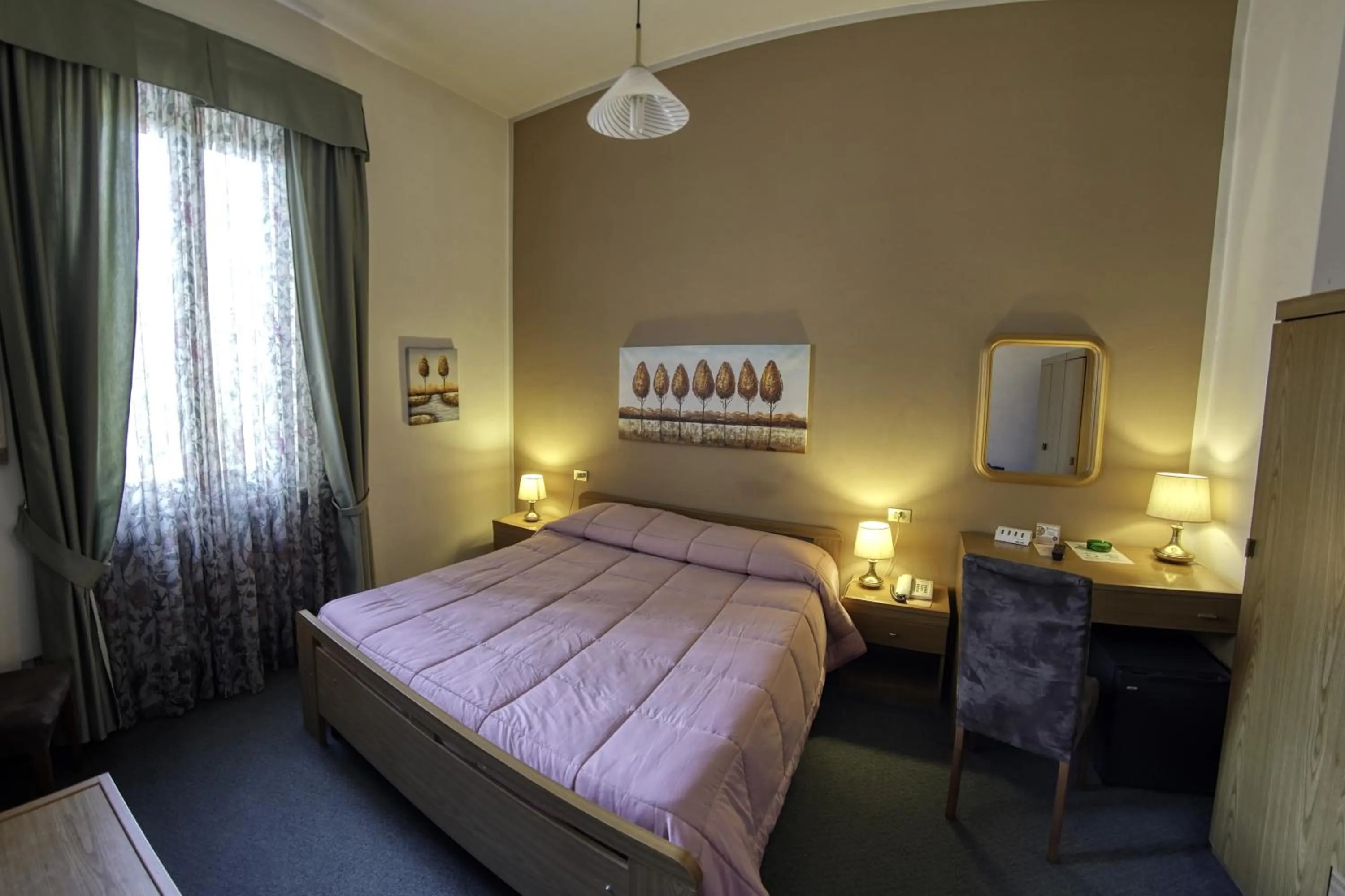 Bed in Hotel Continentale