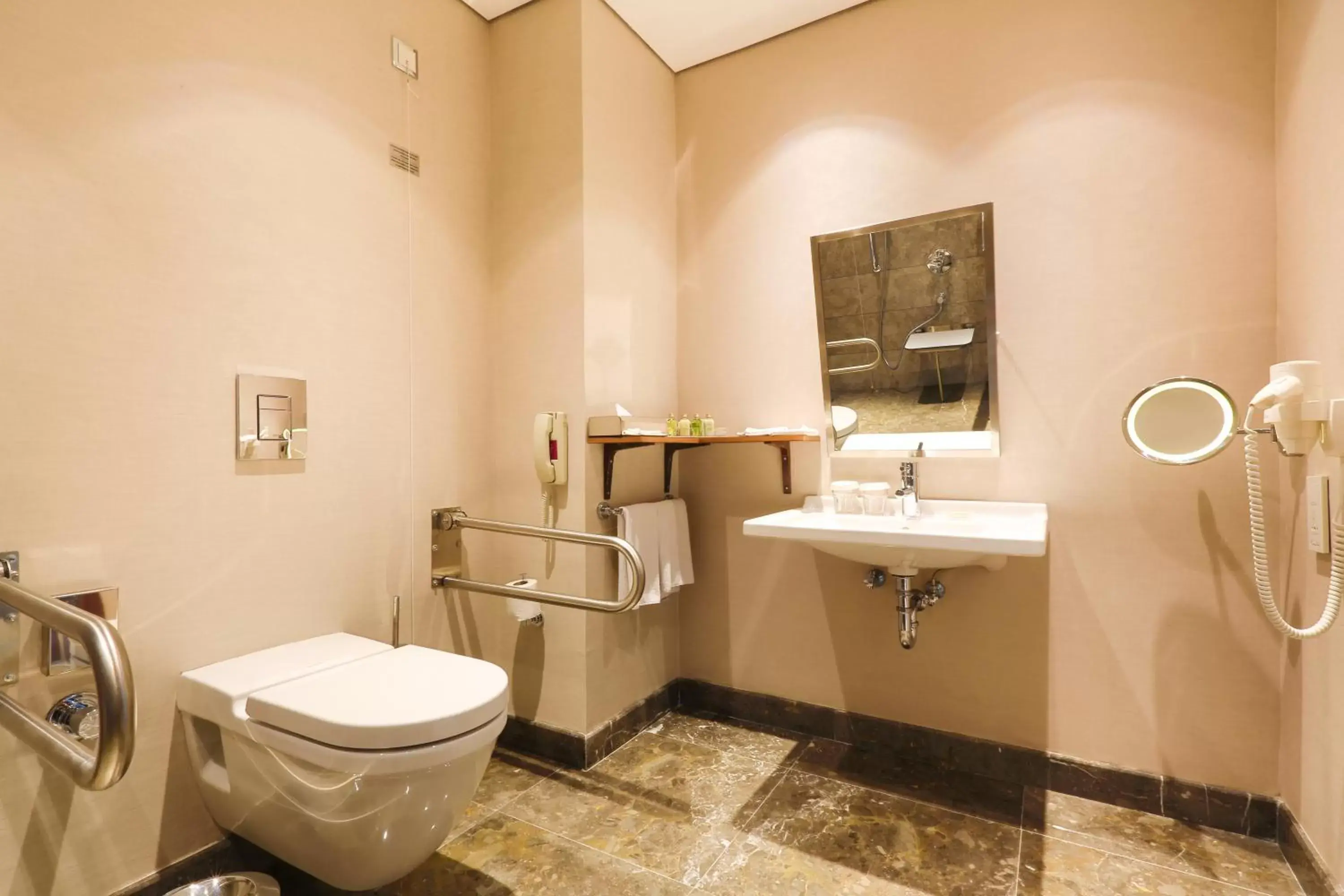 Bathroom in Crowne Plaza Istanbul Oryapark, an IHG Hotel