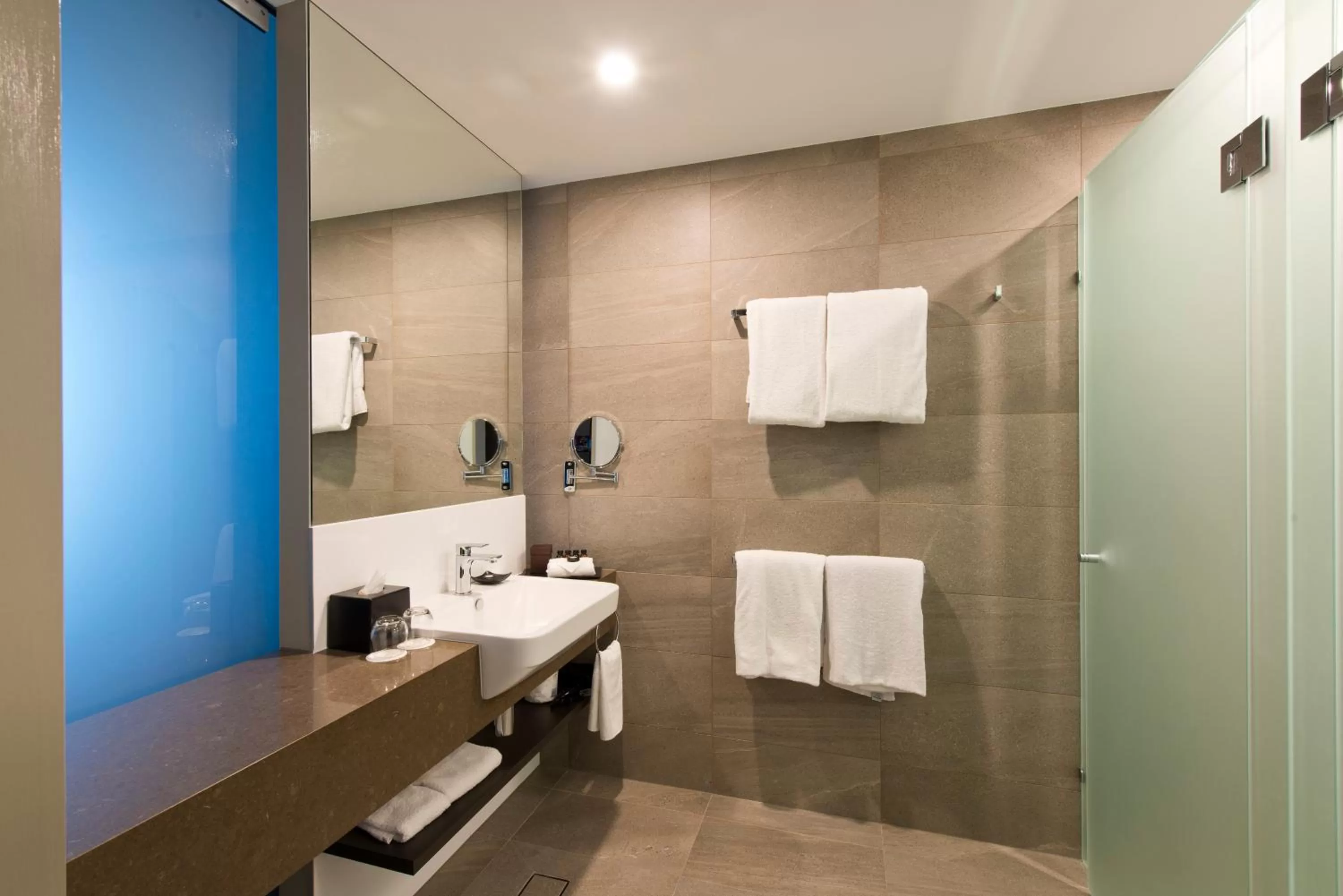 Toilet in Pullman Brisbane Airport