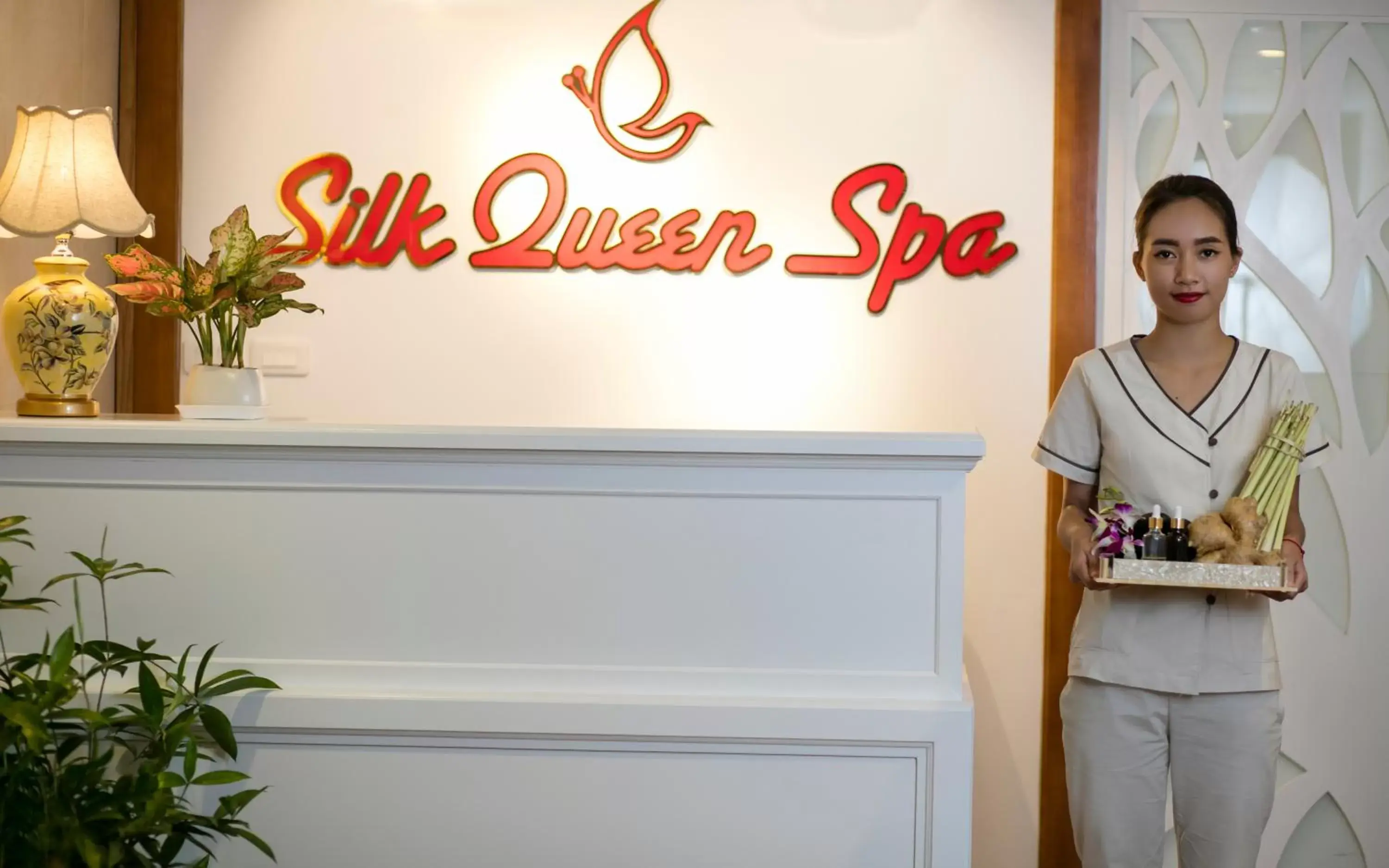 Massage, Lobby/Reception in Silk Queen Hotel