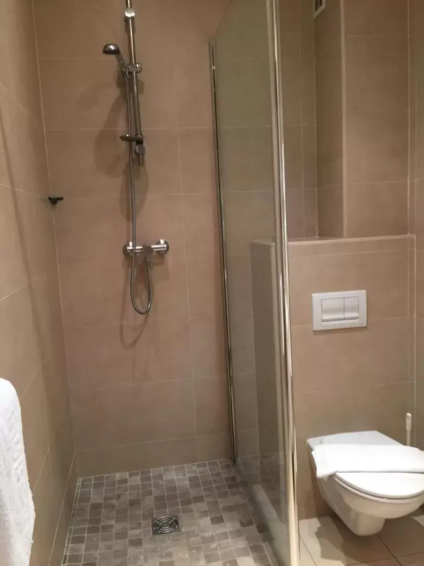 Bathroom in Hotel Bonaparte