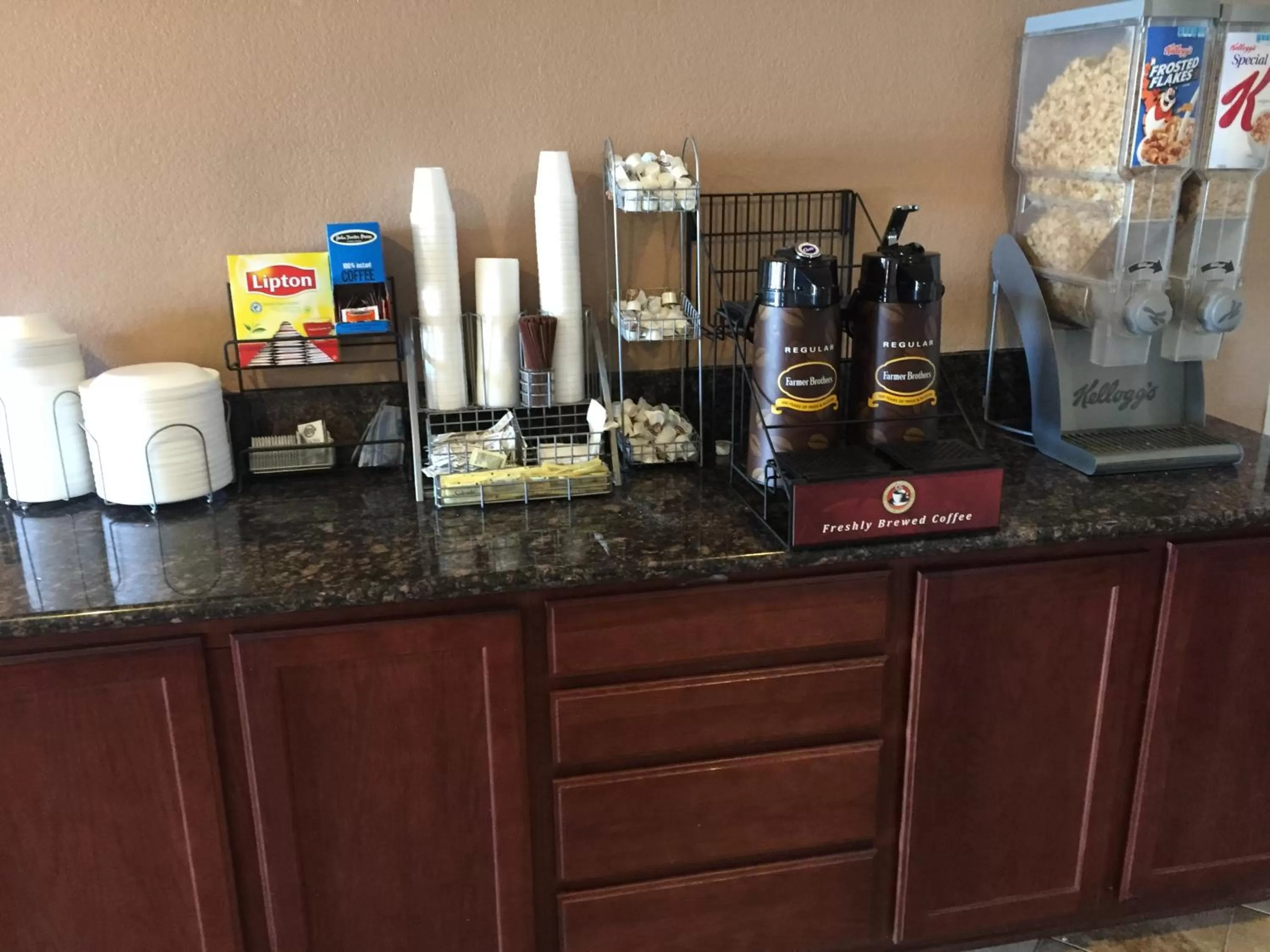 Restaurant/places to eat in Super 8 by Wyndham Winnemucca NV