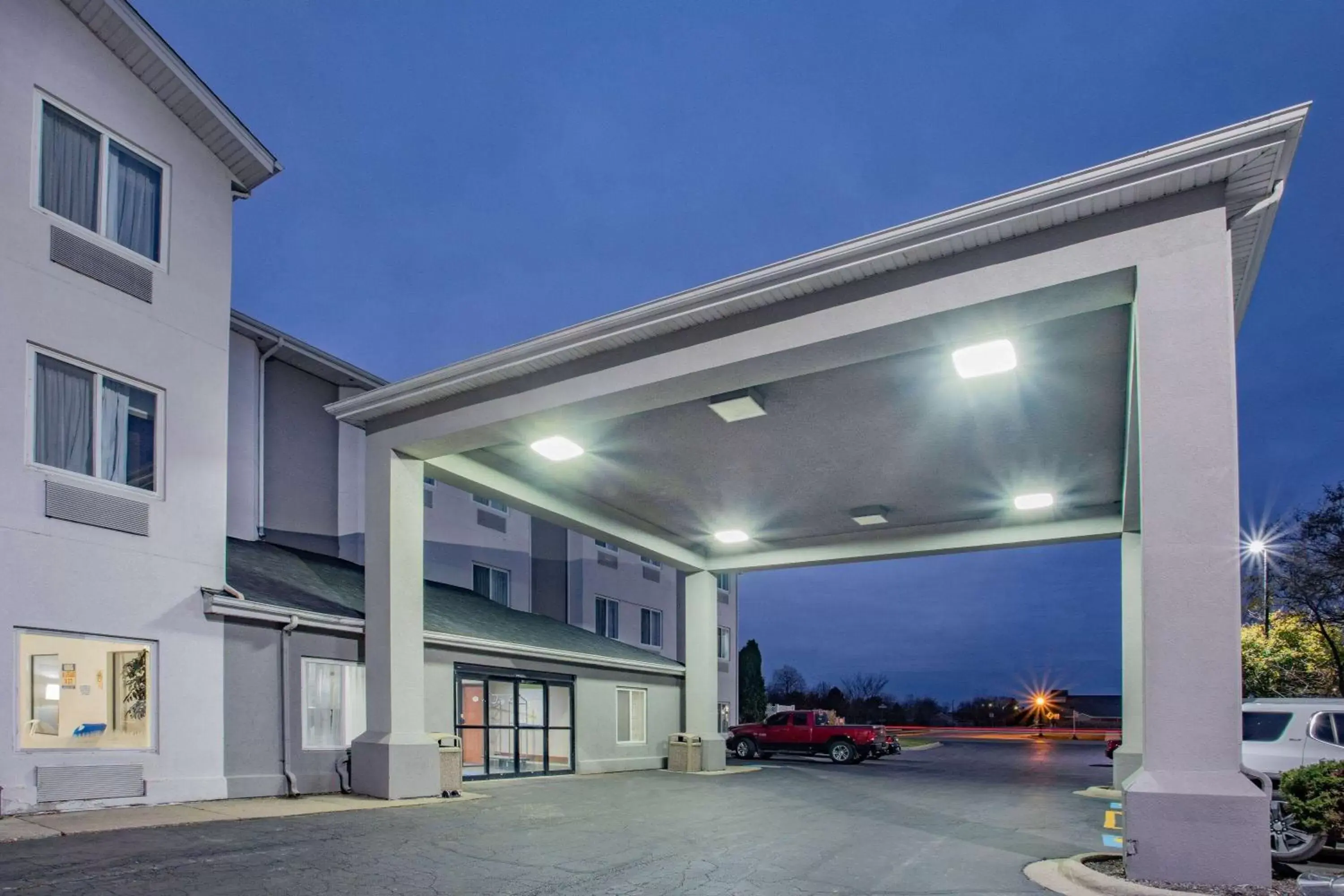 Property building in Baymont by Wyndham Milan Property building in Baymont by Wyndham Milan