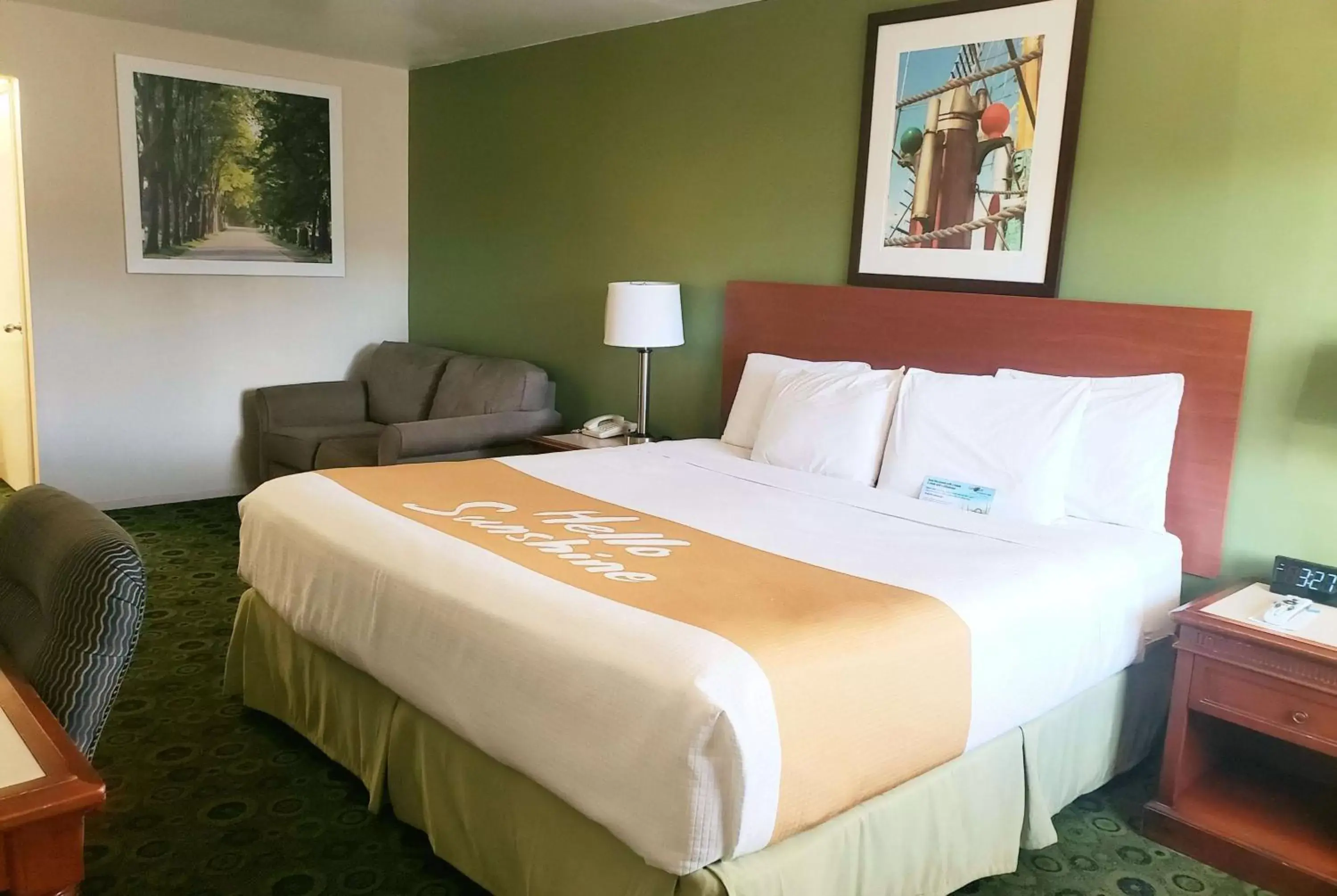 Photo of the whole room, Bed in Days Inn by Wyndham Westley