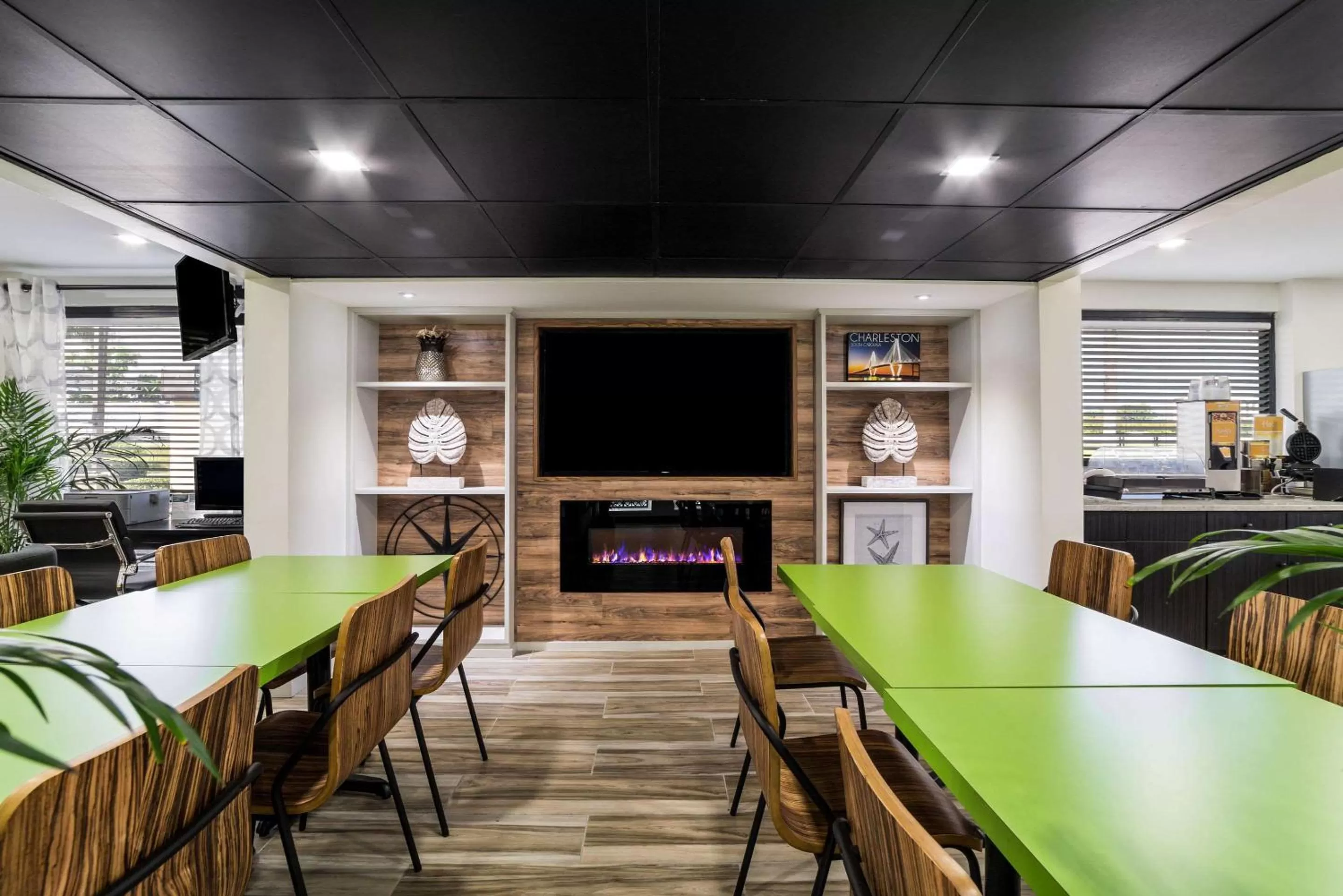 Restaurant/places to eat in Quality Inn Coliseum