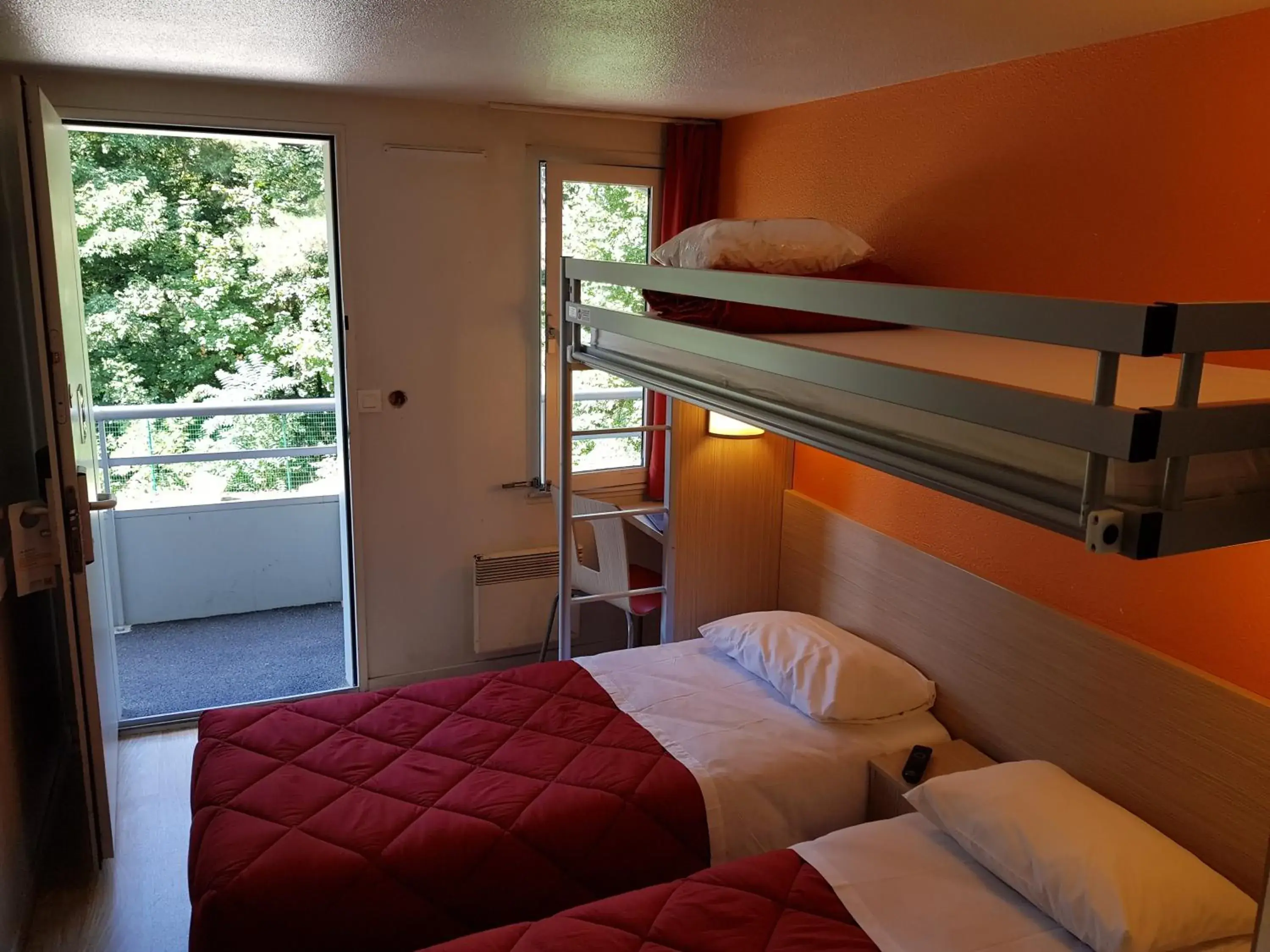 Bed, Bunk Bed in Premiere Classe Lyon Ouest - Tassin