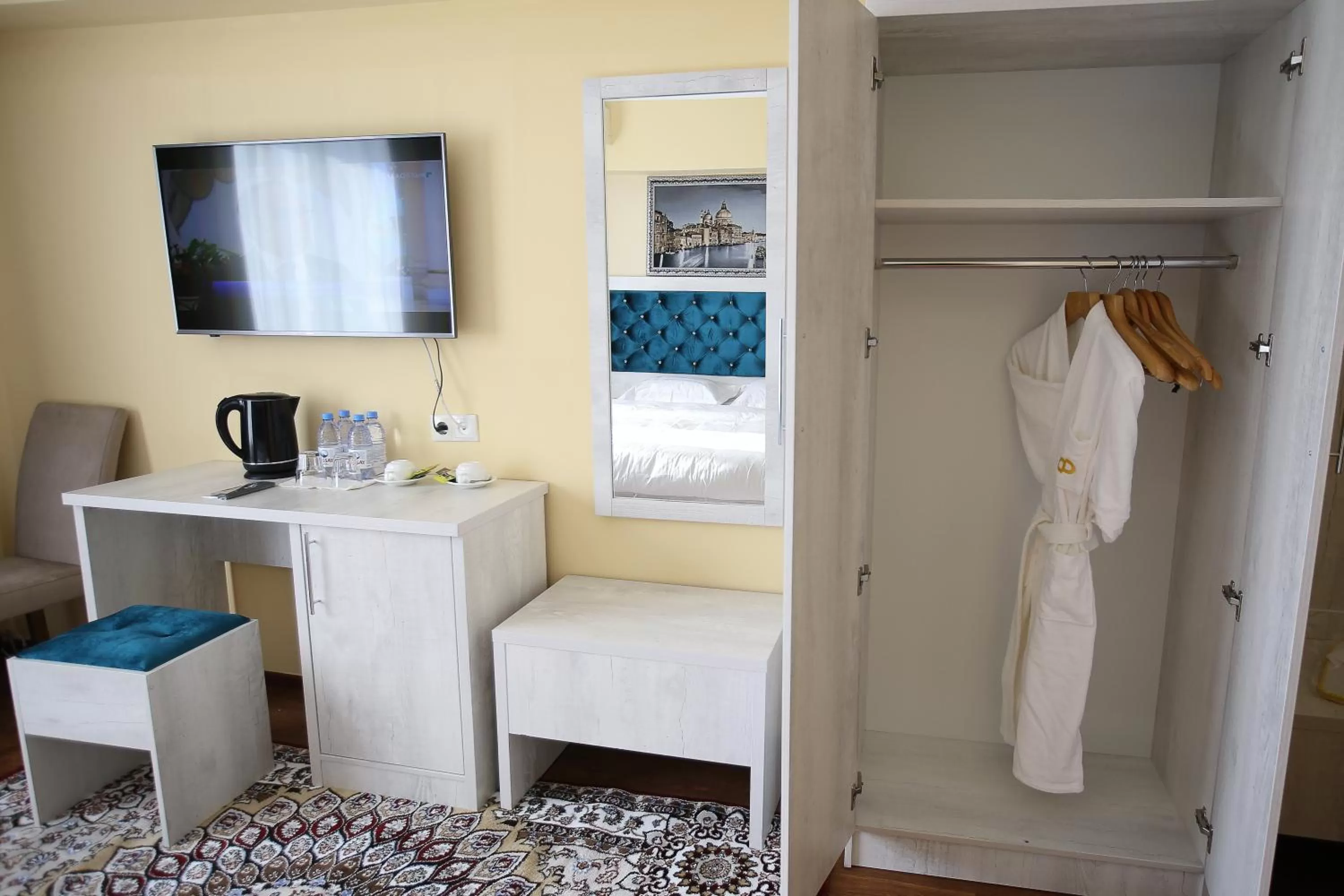 Altai Business Hotel