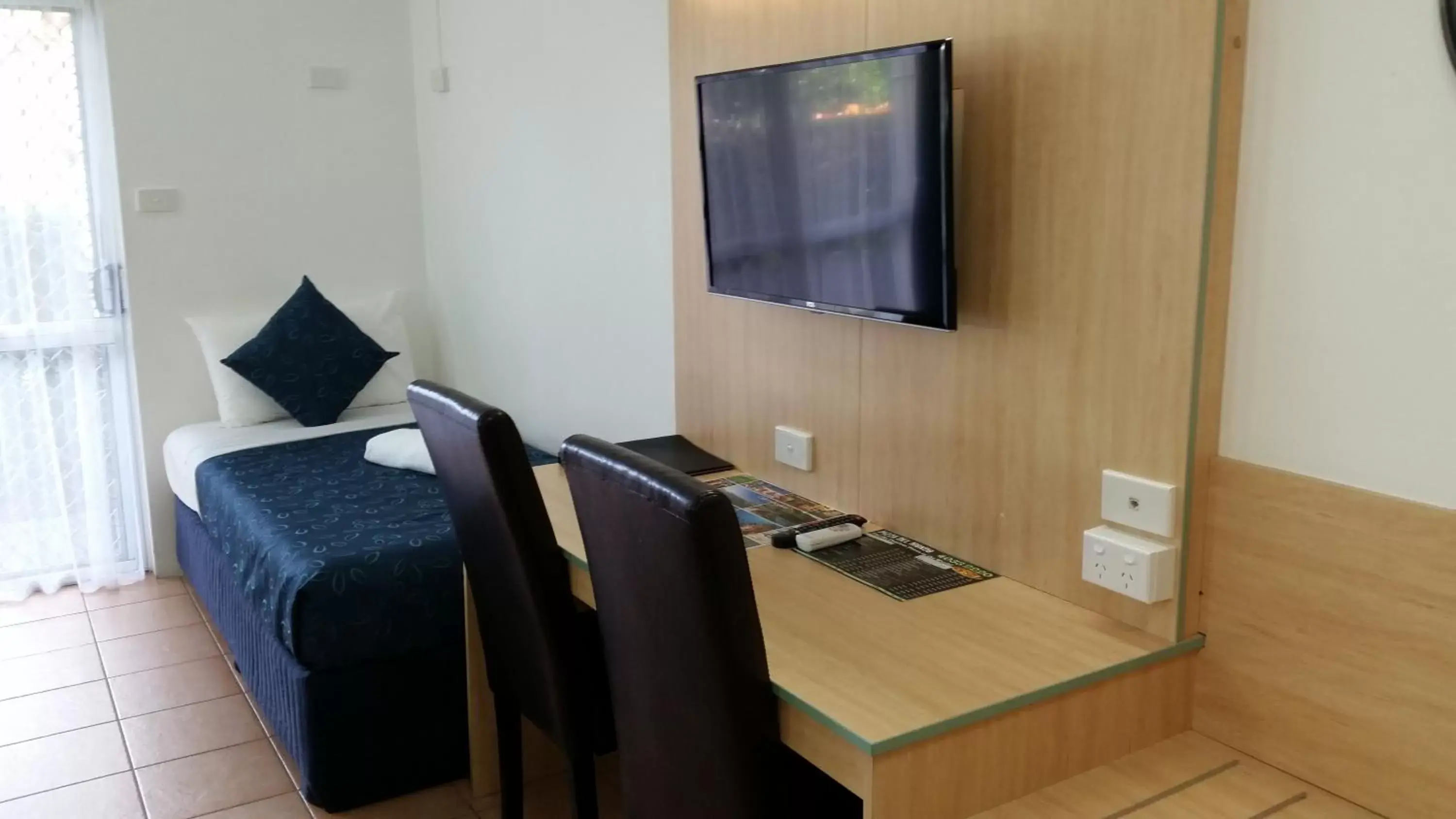 TV and multimedia, TV/Entertainment Center in Cairns Gateway Resort