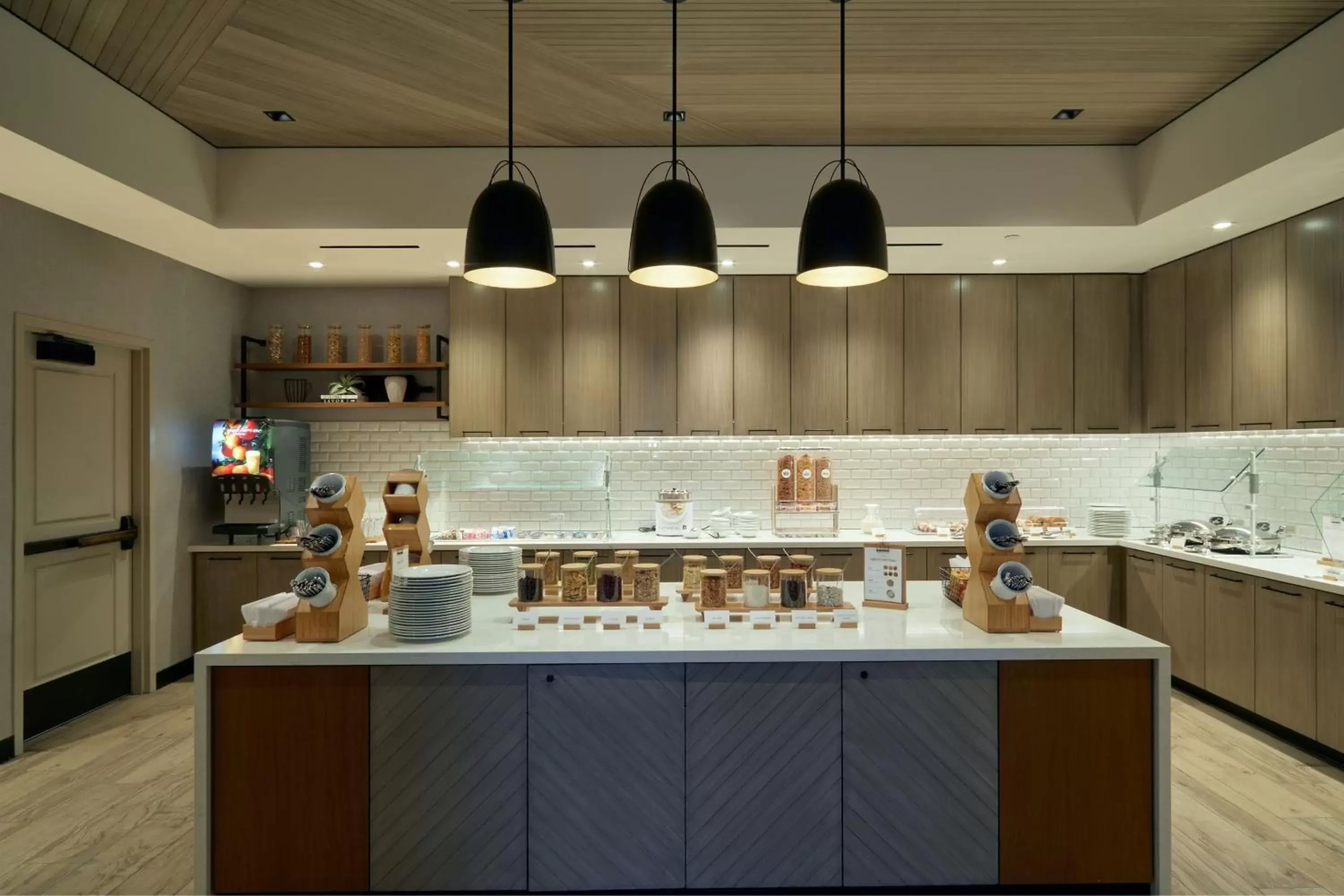 Breakfast, Kitchen/Kitchenette in Residence Inn by Marriott San Francisco Airport Millbrae Station