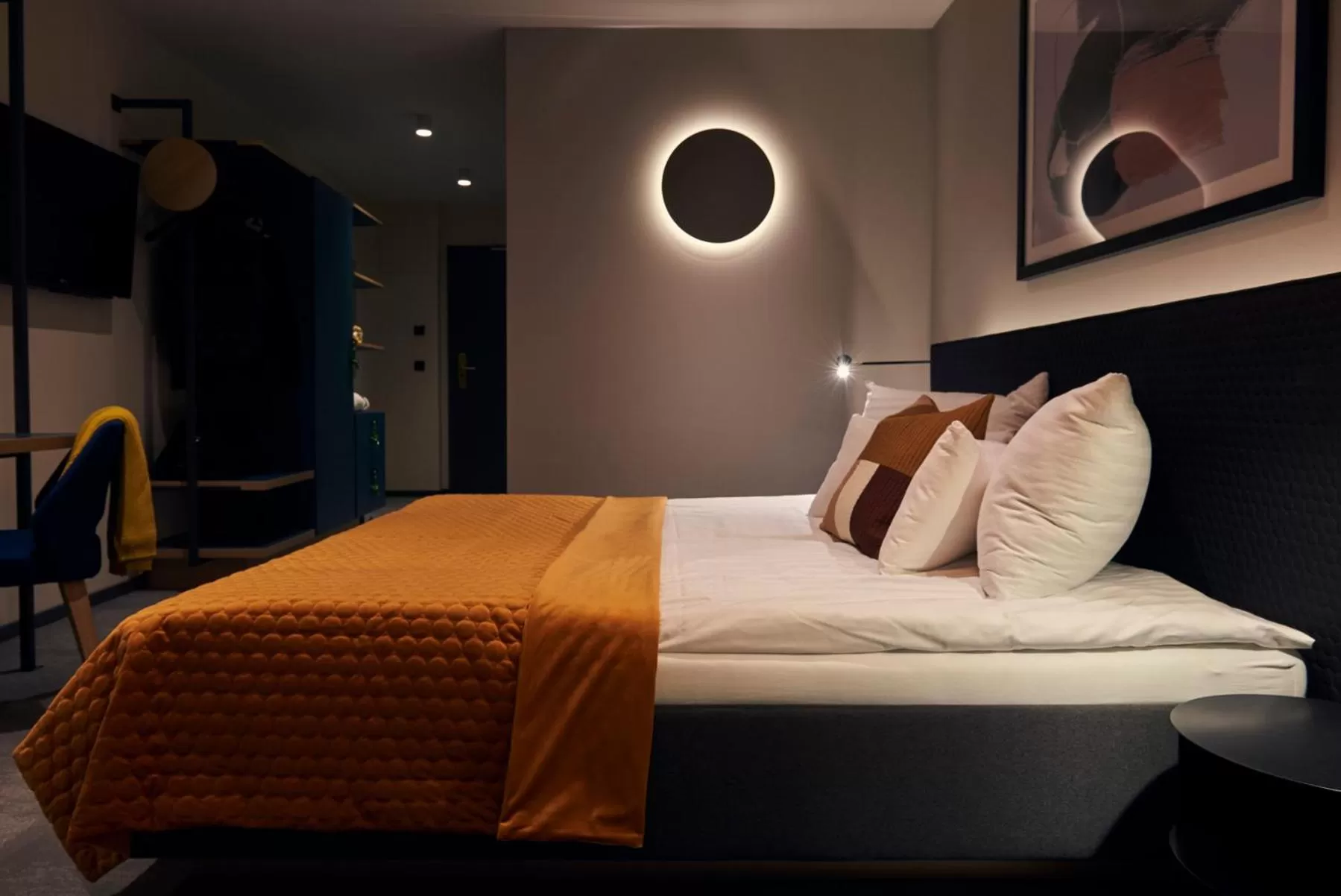 Photo of the whole room, Bed in Mountains Hotel