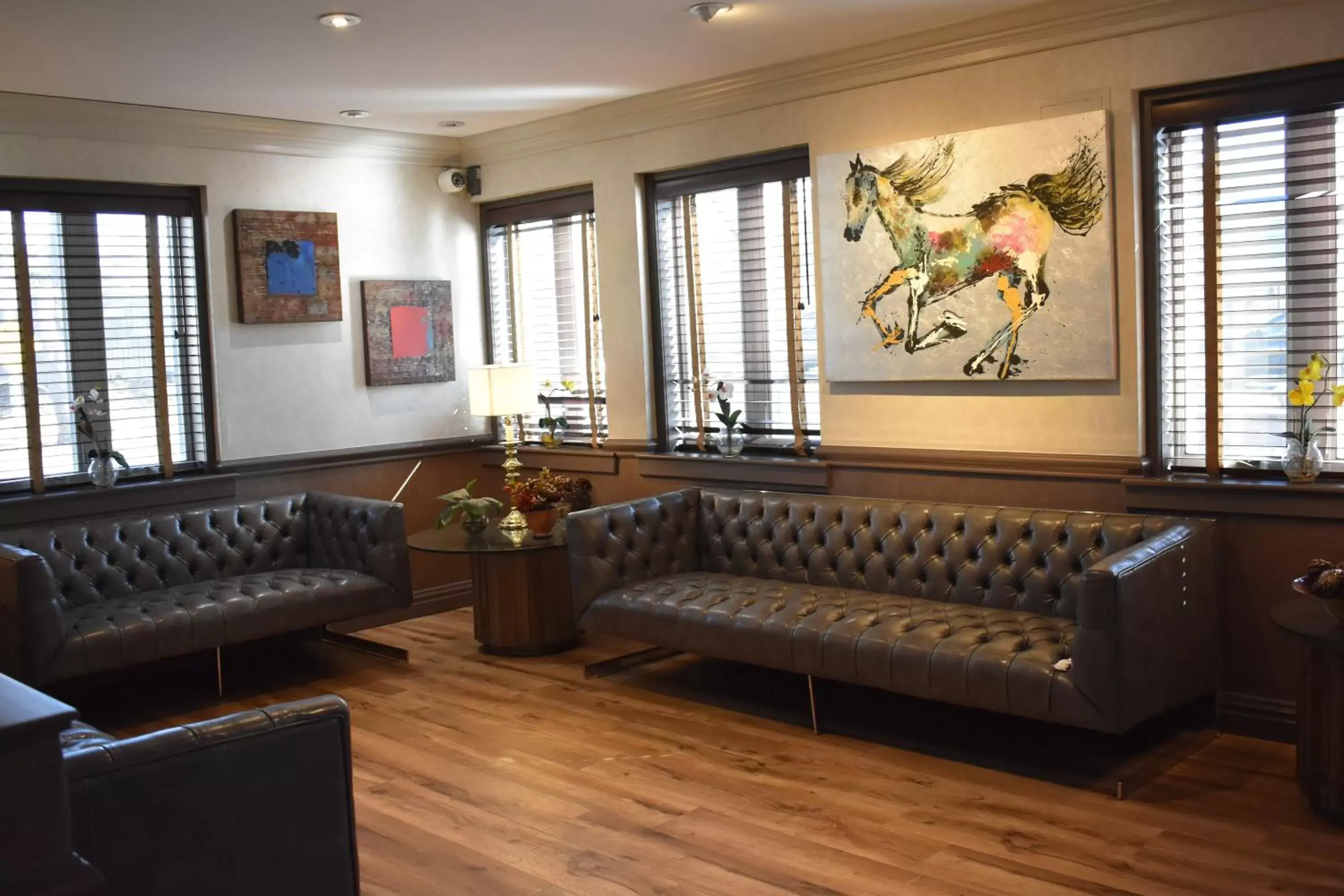 Lobby or reception in East Norwich Inn Lobby or reception in East Norwich Inn