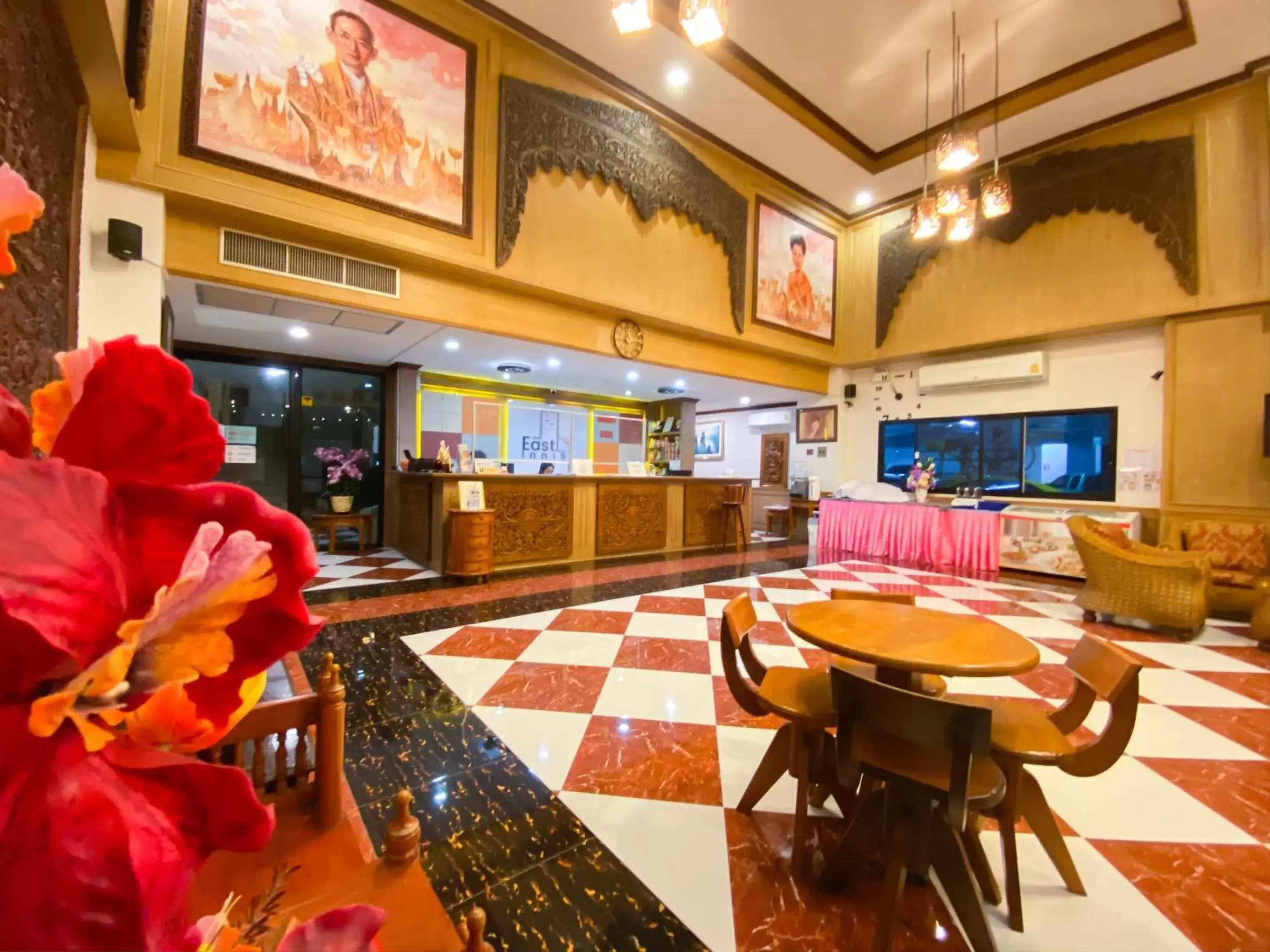 Lobby or reception, Lounge/Bar in East Inn 15 Rayong - SHA Certified