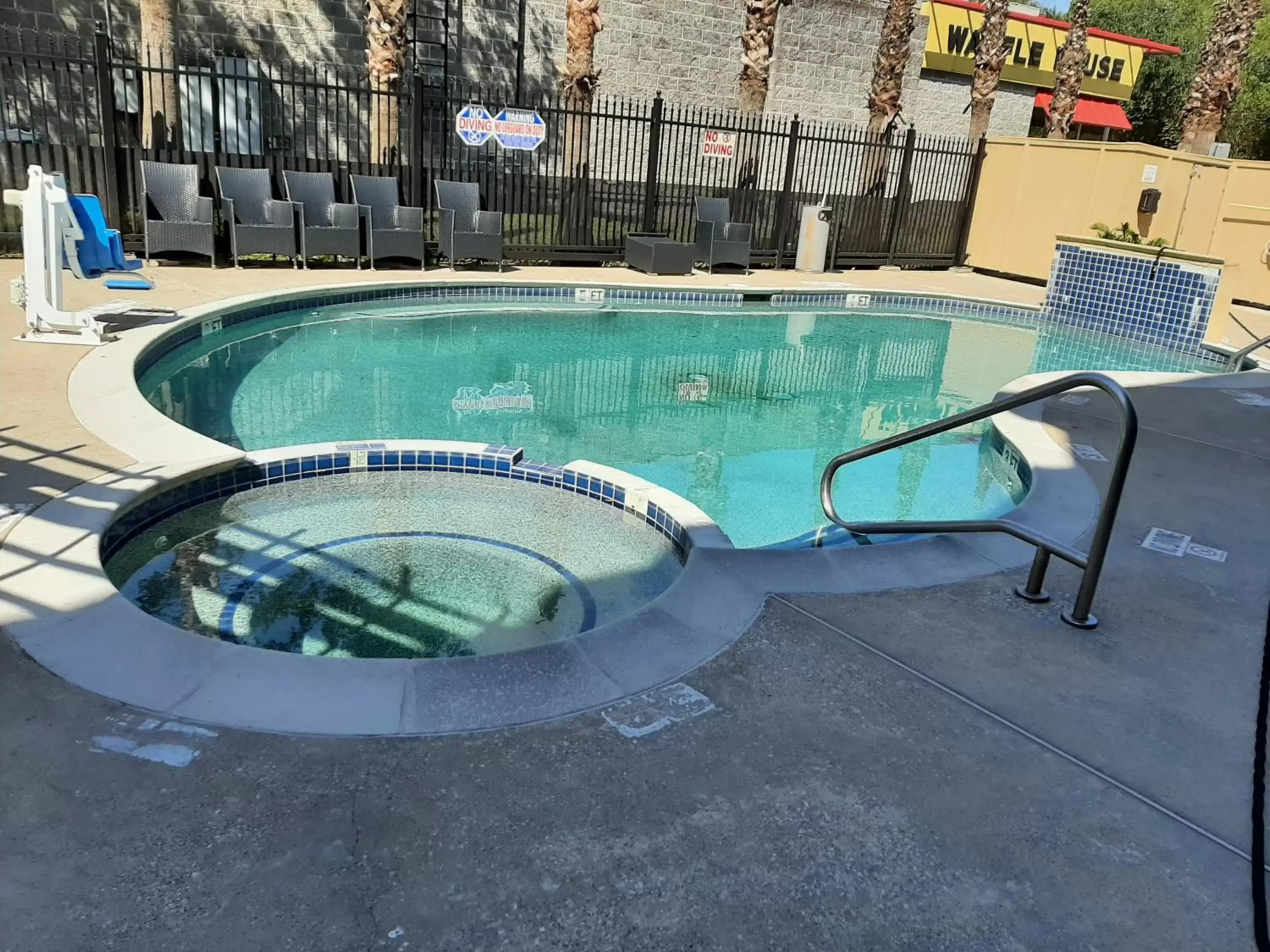 Swimming Pool in Wingate by Wyndham Humble/Houston Intercontinental Airport