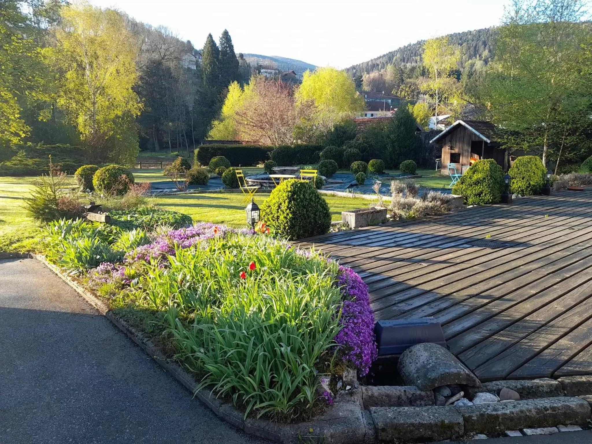 Garden in Chez MARLYSE-chambres et Table d'hôtes