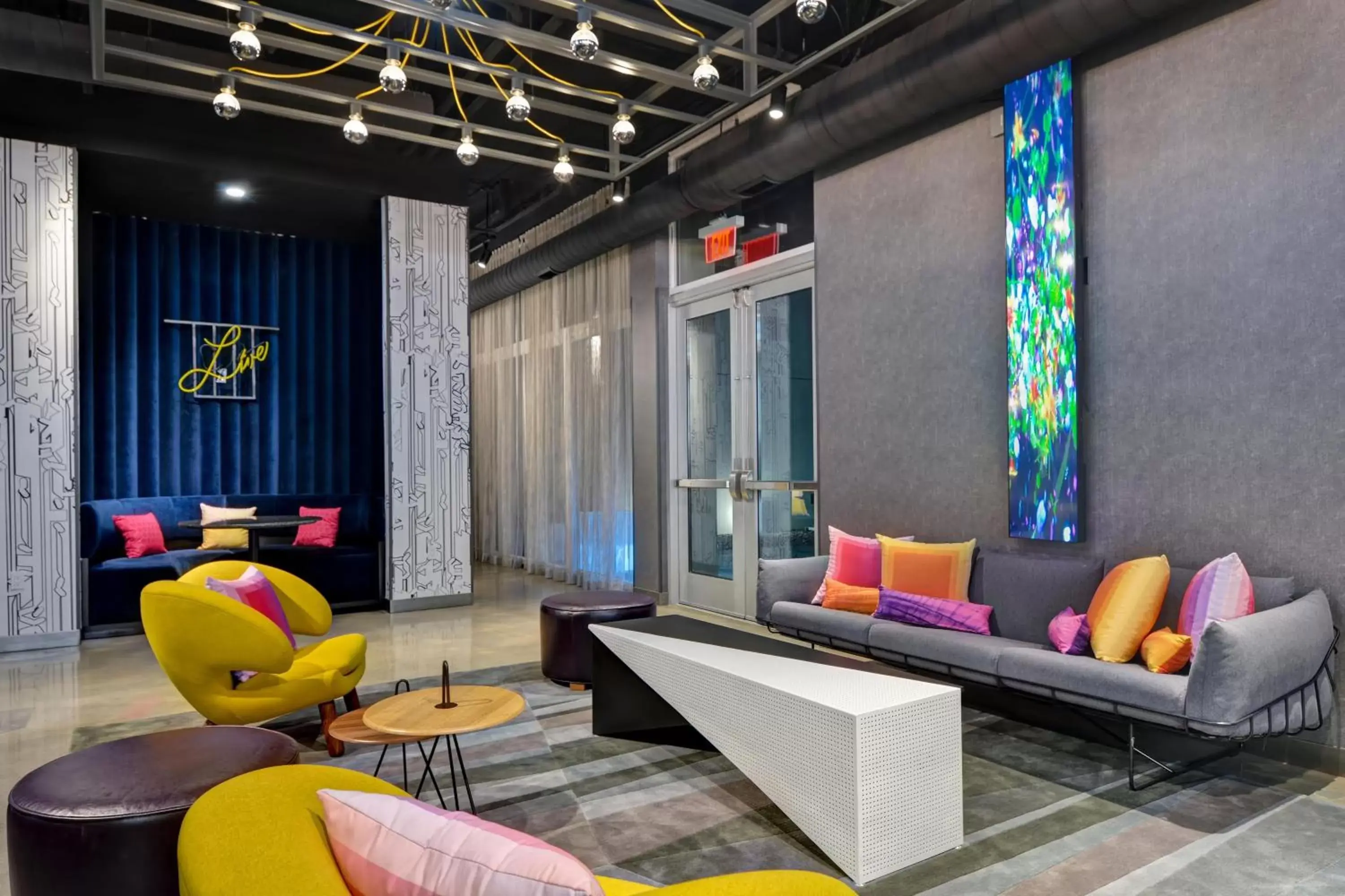 Lobby or reception, Seating Area in Aloft Secaucus Meadowlands