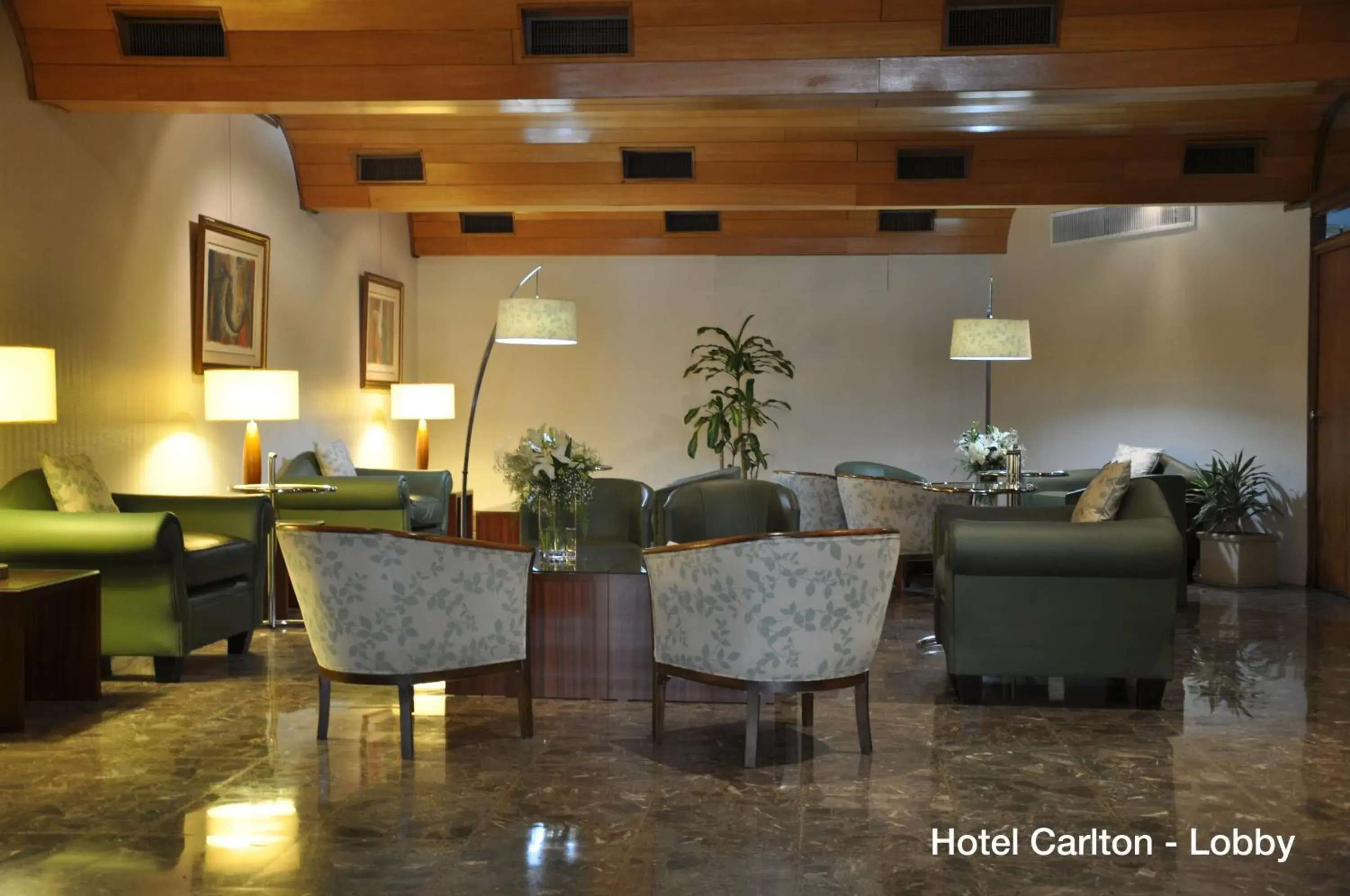 Lobby or reception in Hotel Solans Carlton Lobby or reception in Hotel Solans Carlton