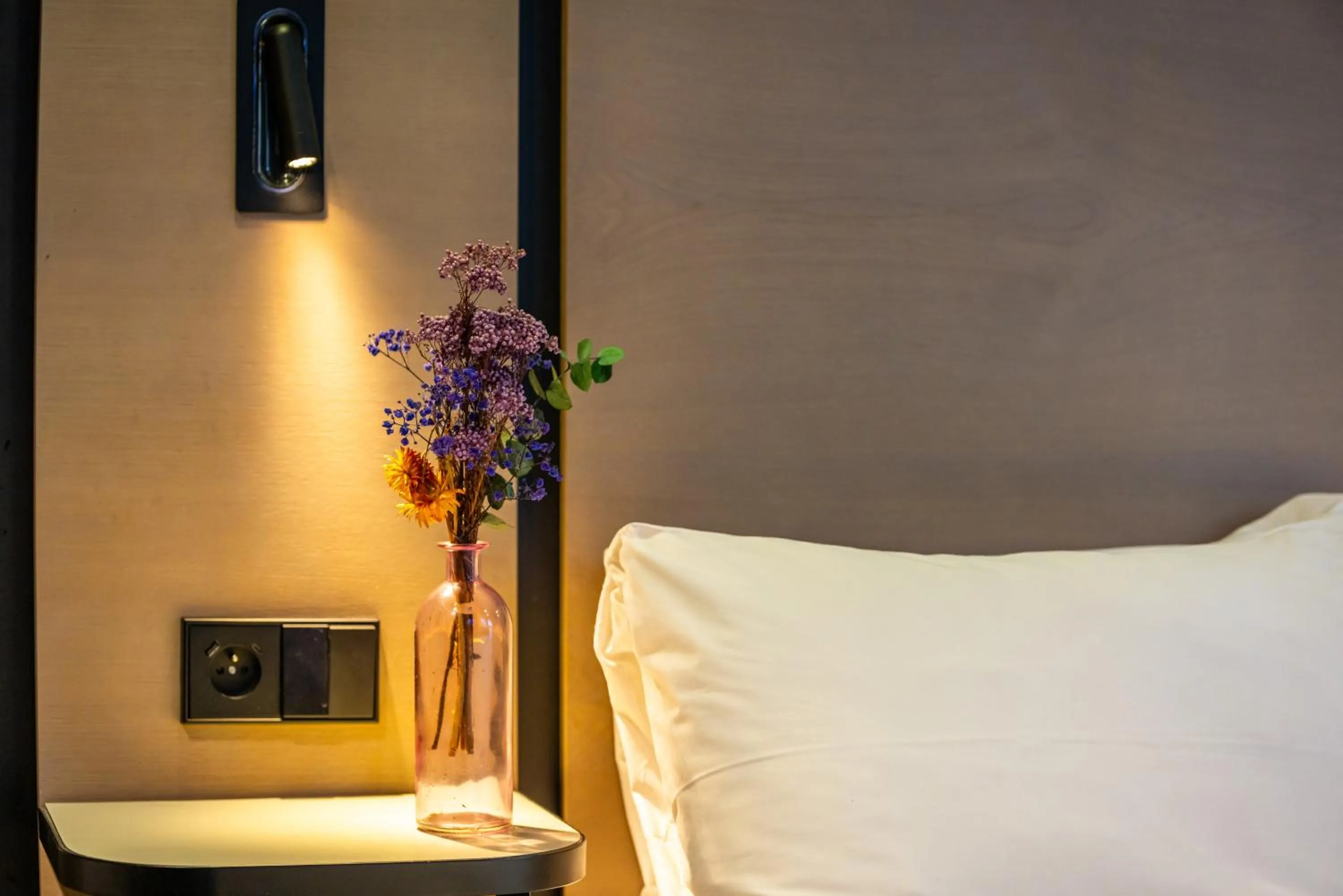 Bed in The People - Paris Marais