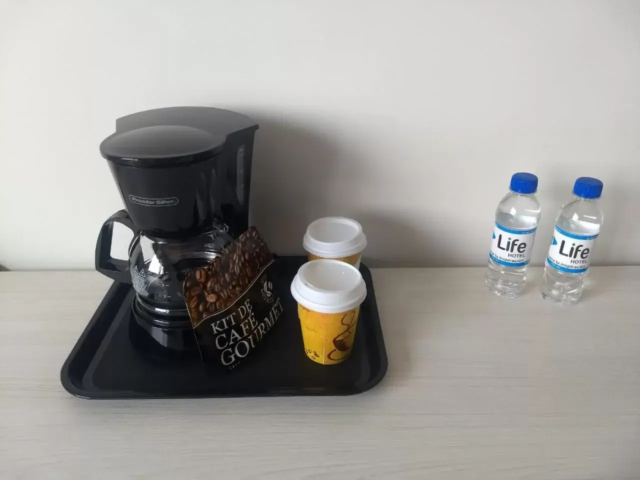 Coffee/tea facilities in Life Hotel