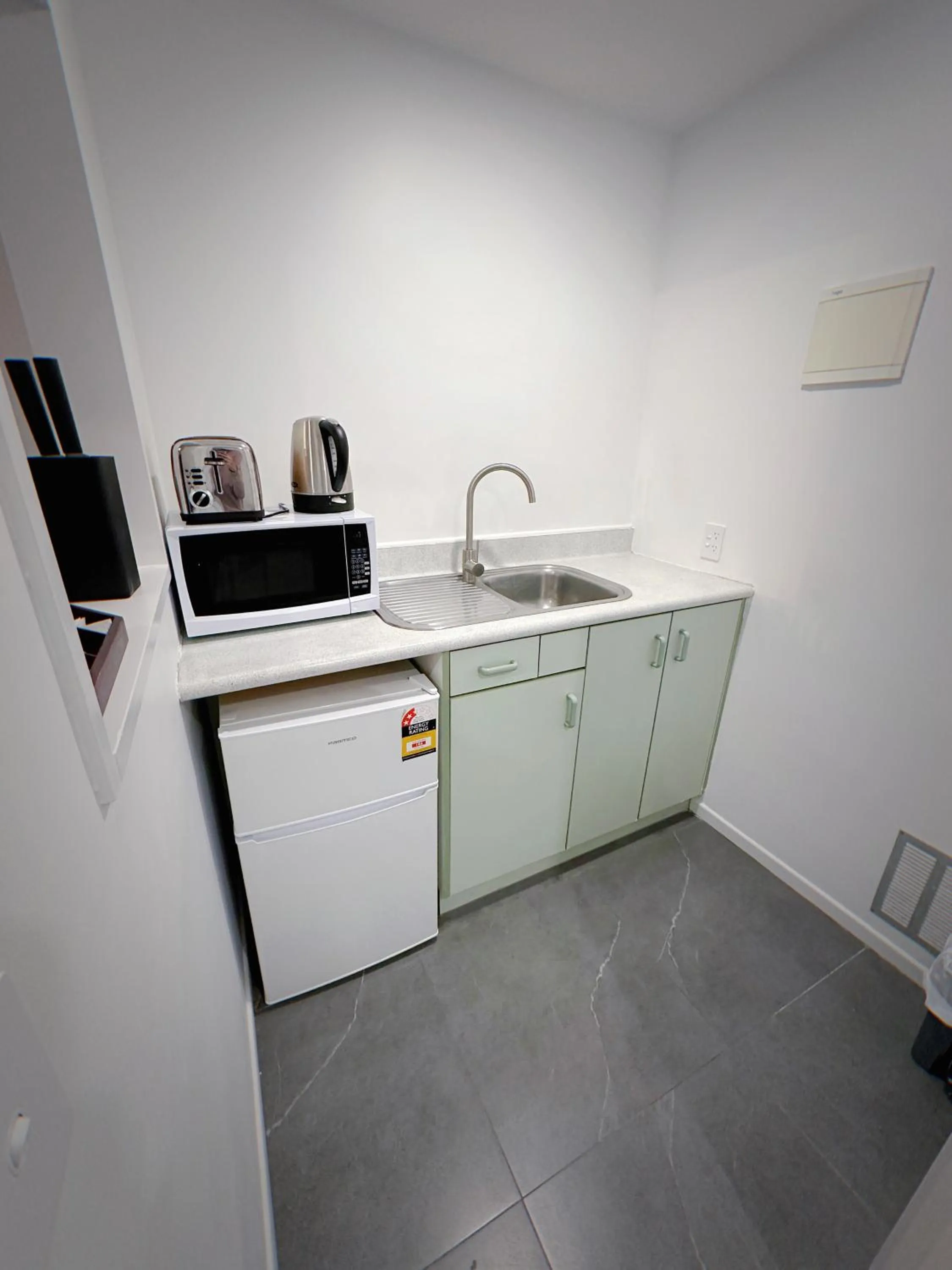 Kitchen or kitchenette in Brylin Motel