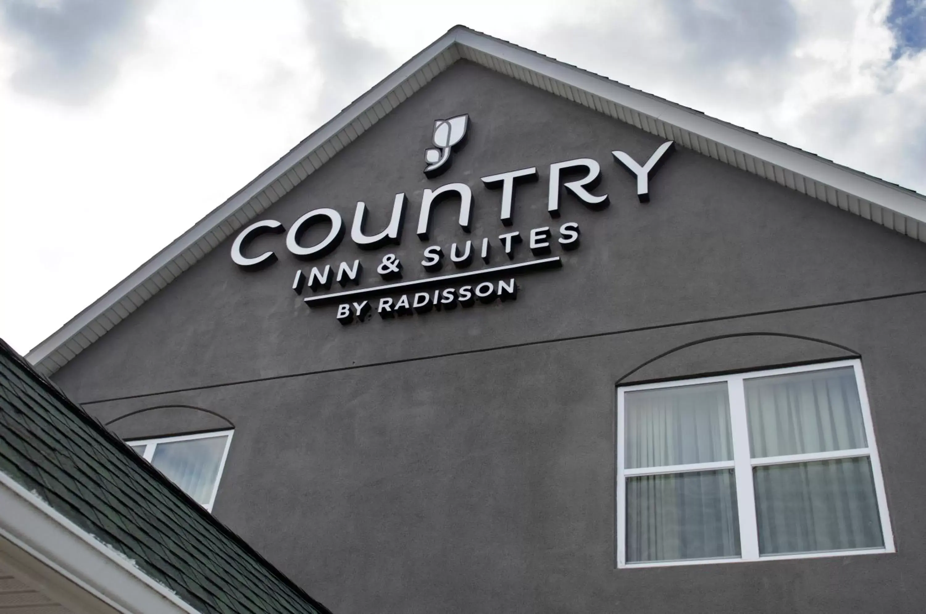 Property building, Property Logo/Sign in Country Inn & Suites by Radisson, Ithaca, NY