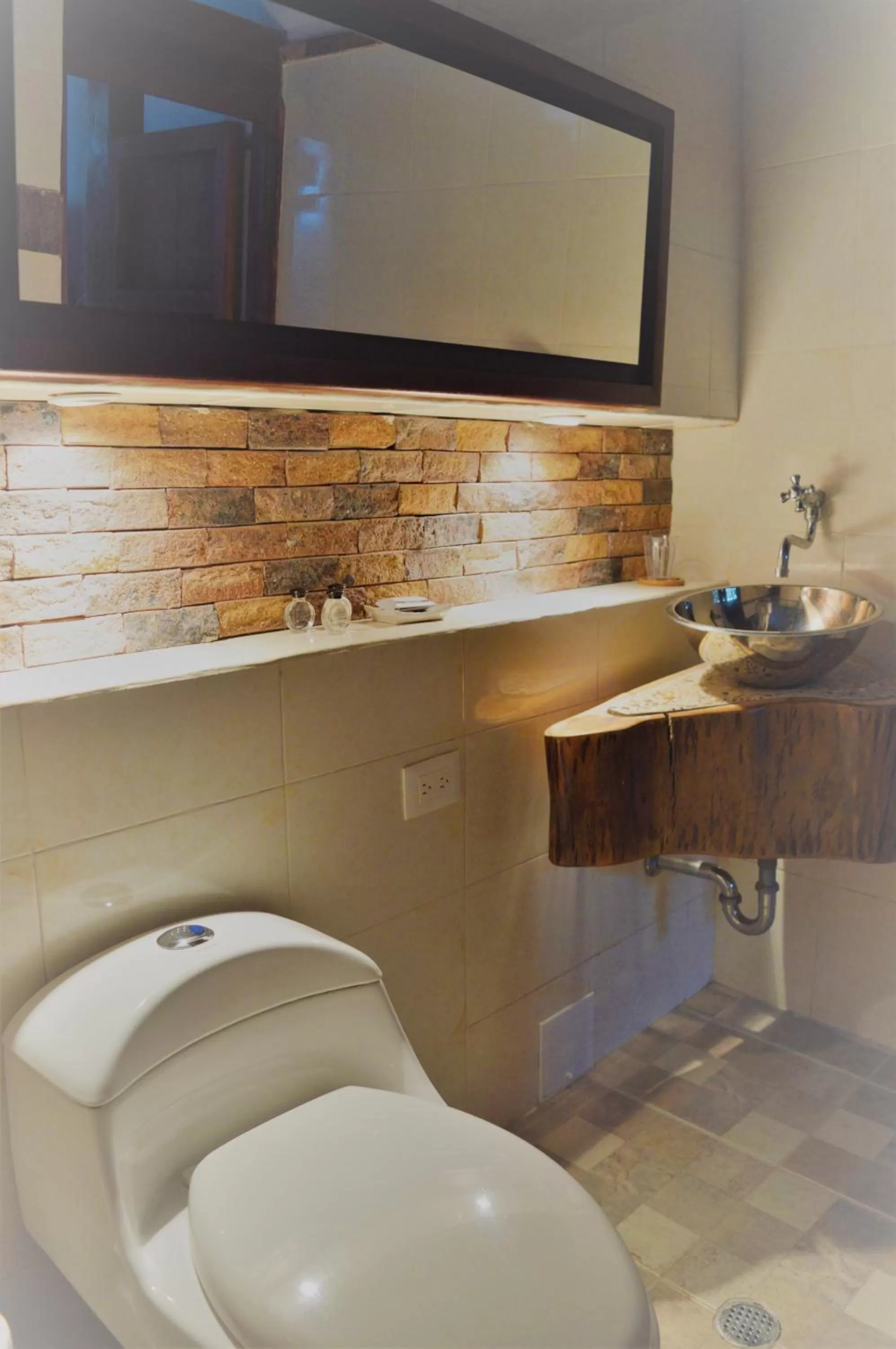 Bathroom in CASA SINNING-año1637