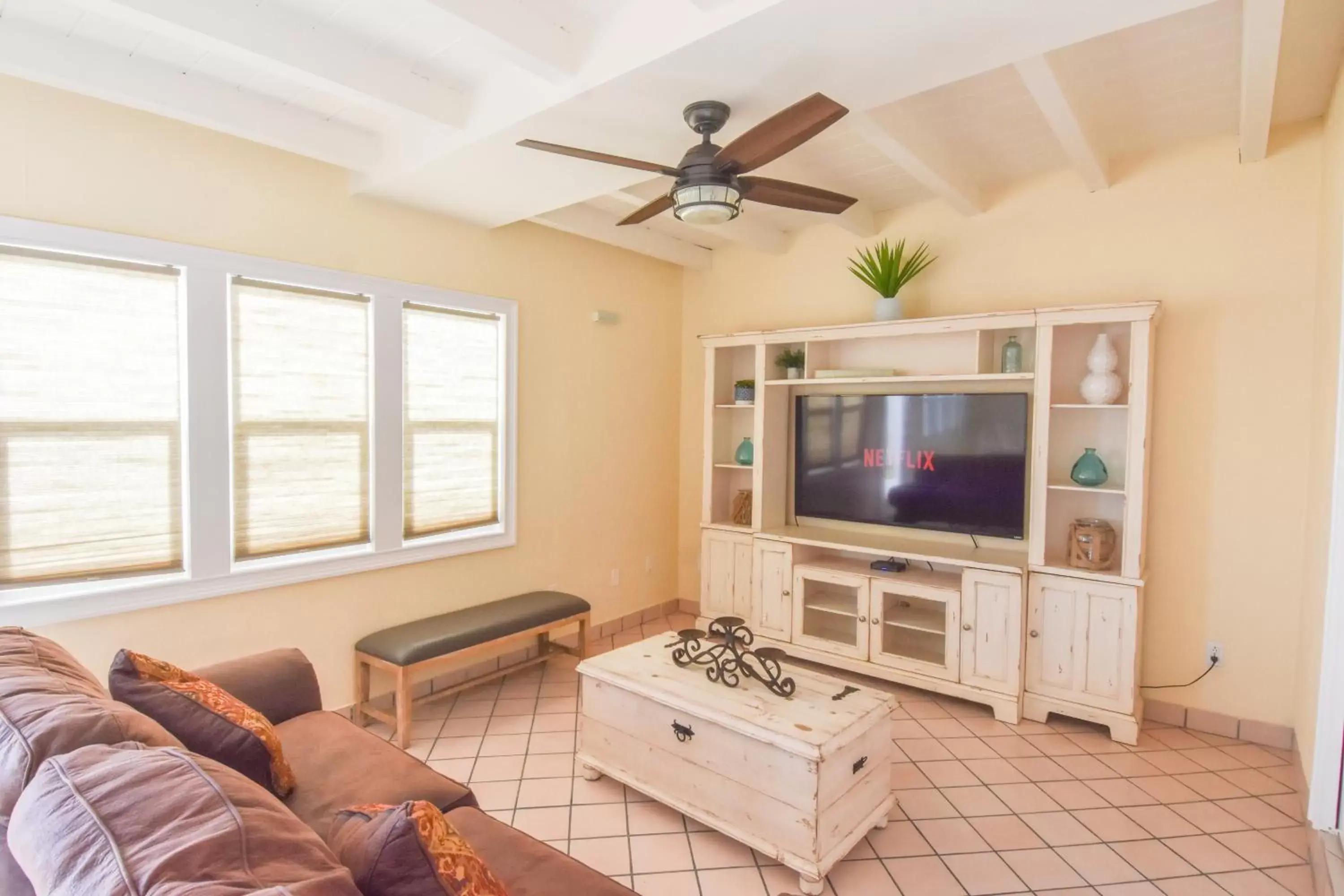 Living room, Seating Area in Quinta Pacifica Beachfront Villas
