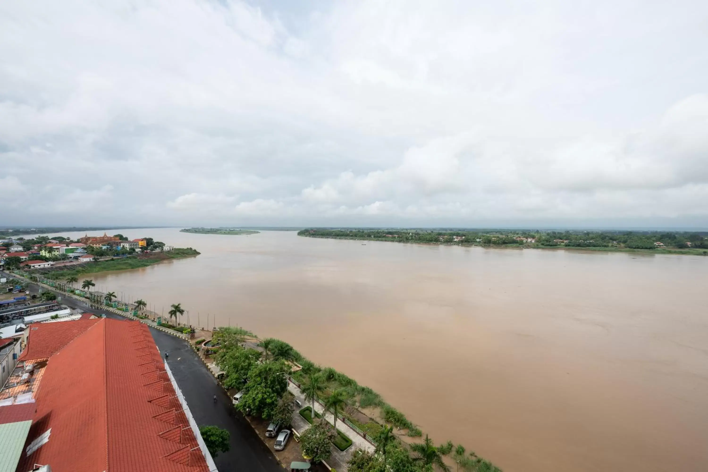 River view in Lbn Asian Hotel