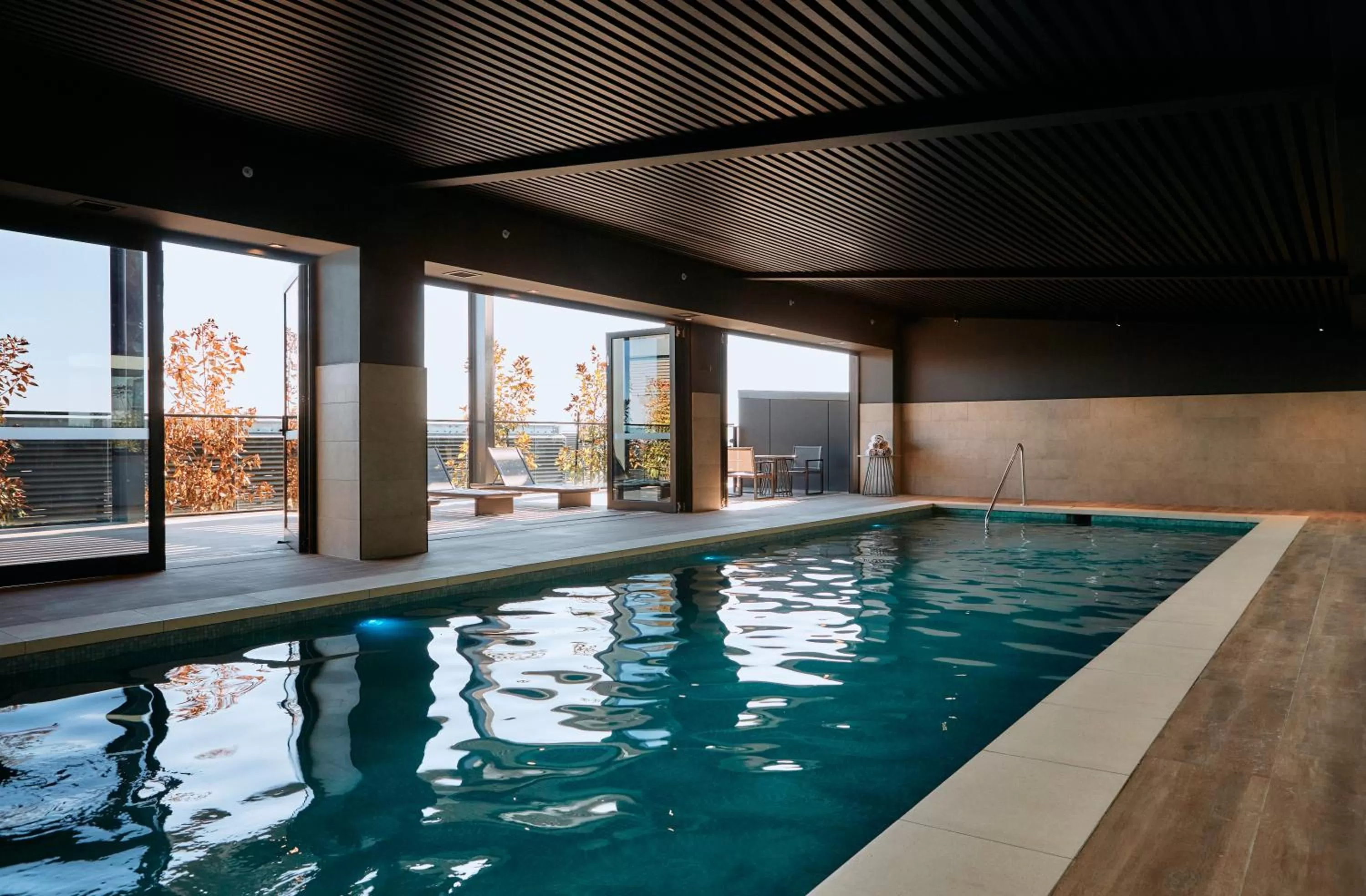 Swimming pool in Mercure Melbourne Doncaster