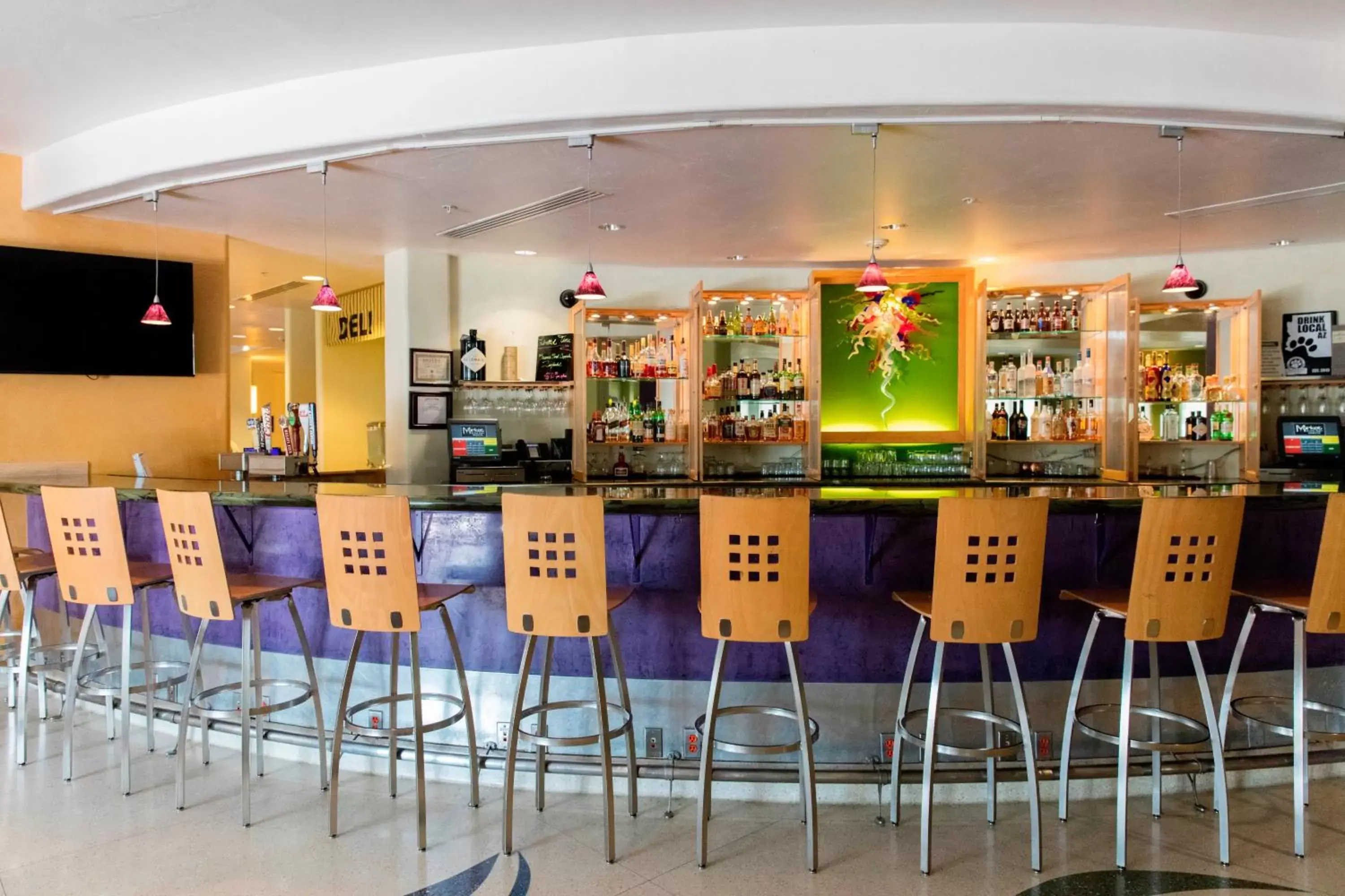 Lounge or bar, Lounge/Bar in Radisson Hotel Yuma