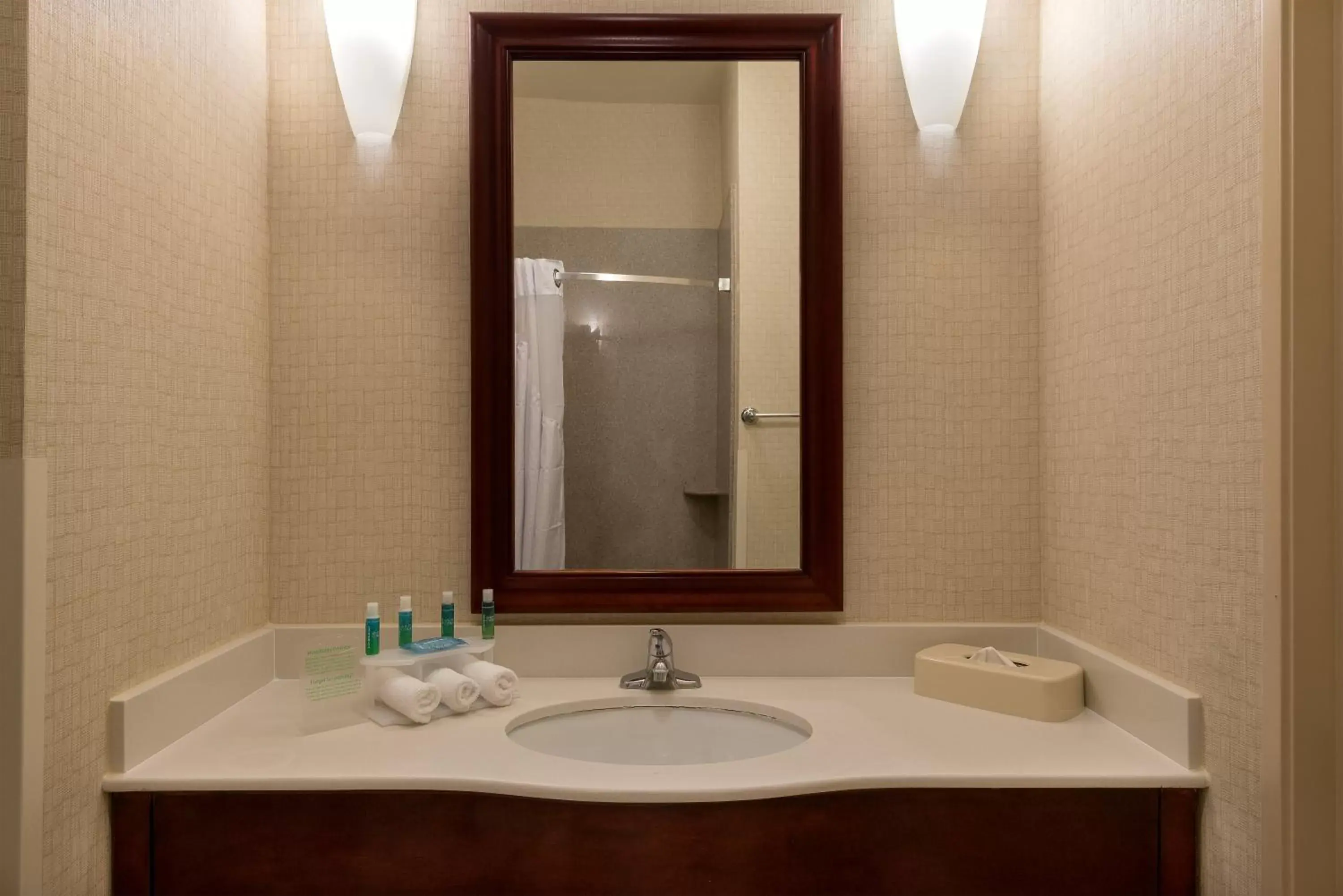 Photo of the whole room, Bathroom in Holiday Inn Express Hotel & Suites Los Angeles Airport Hawthorne, an IHG Hotel