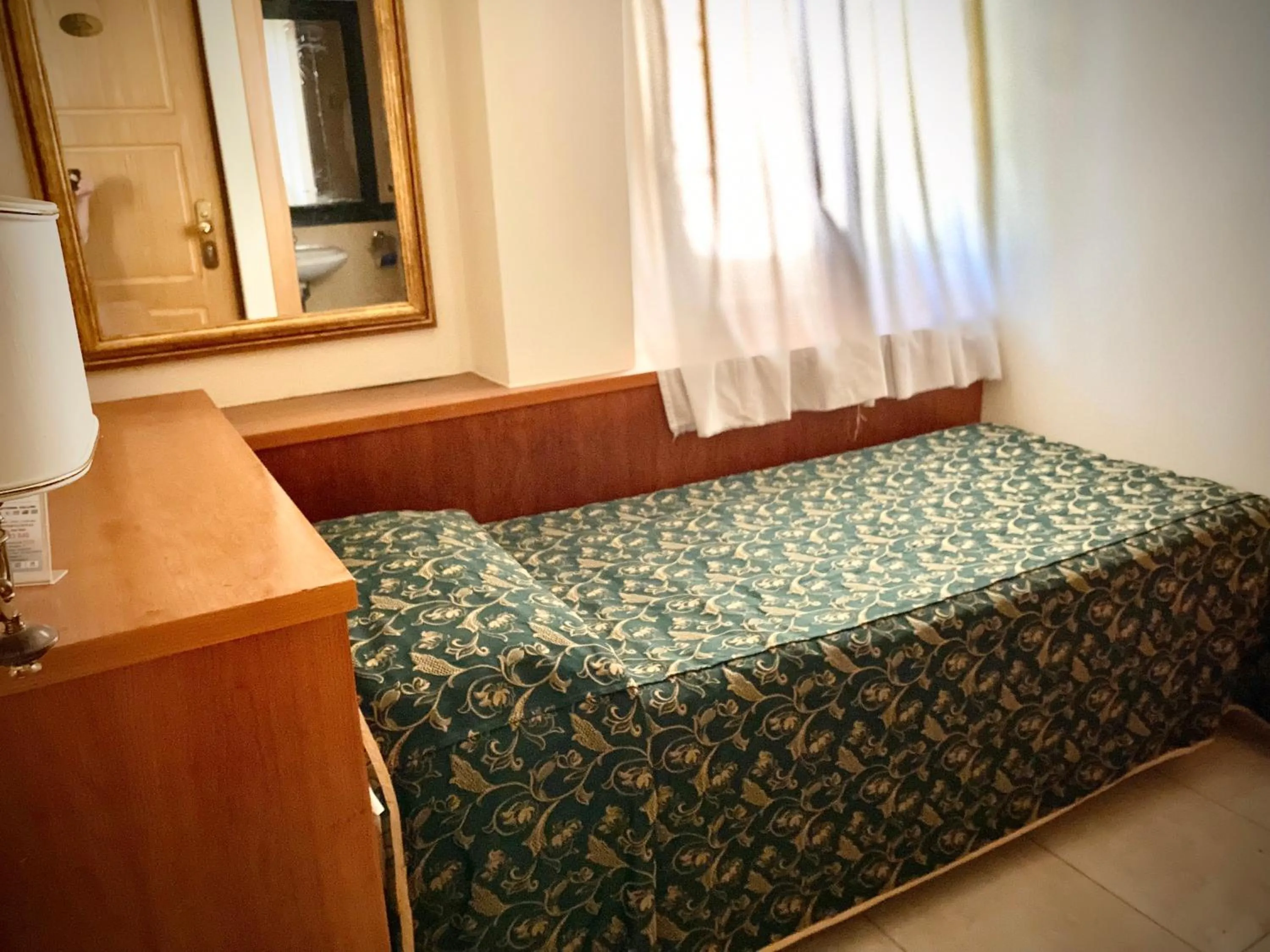 Photo of the whole room, Bed in Hotel Champagne Palace