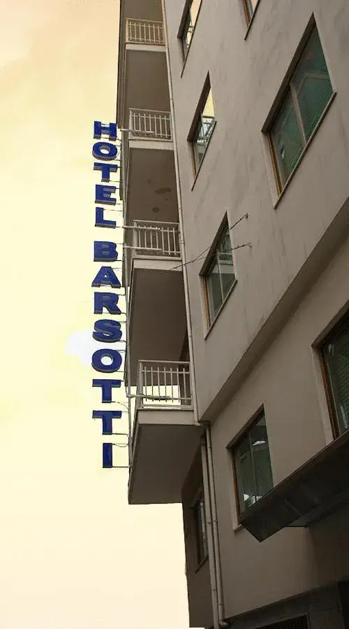 Facade/entrance in Hotel Barsotti