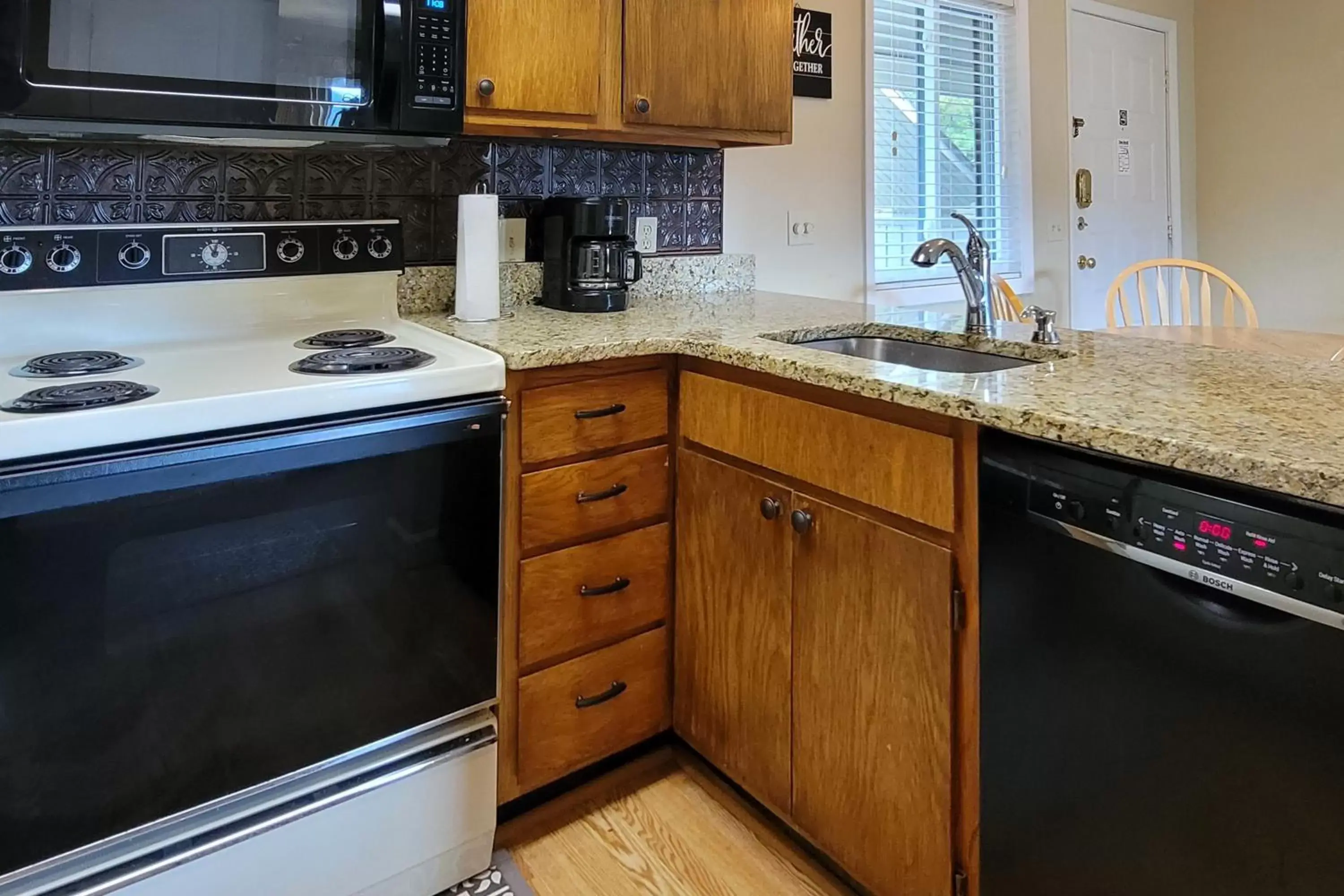 Kitchen/Kitchenette in Grand View Loft