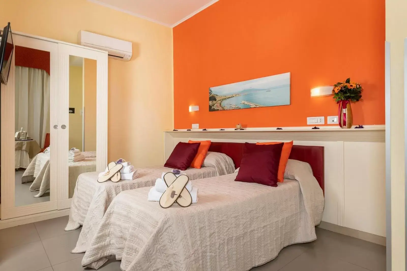 Bedroom, Bed in Capodichino International Hotel