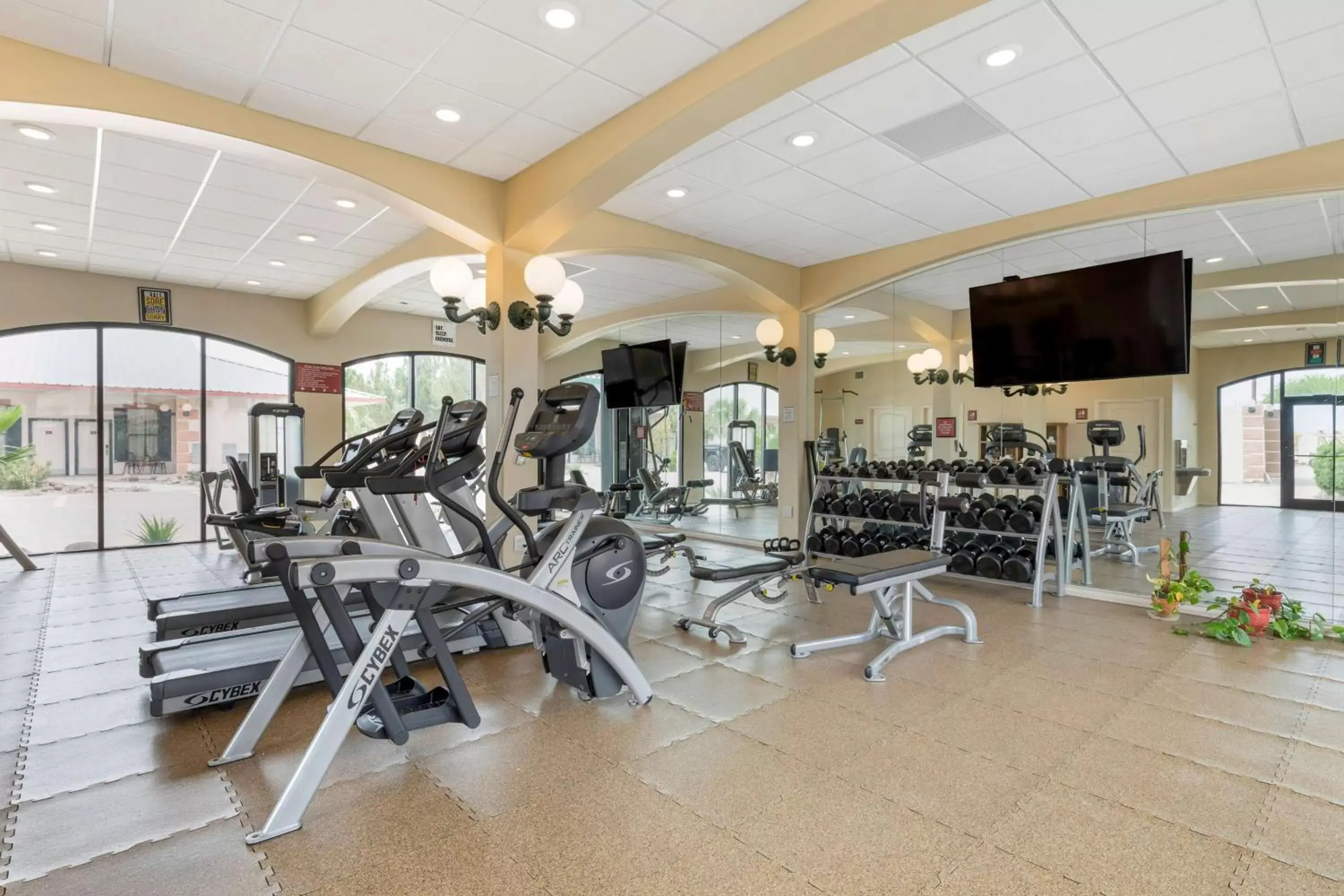 Spa and wellness centre/facilities, Fitness Center/Facilities in Best Western Plus Swiss Chalet Hotel & Suites