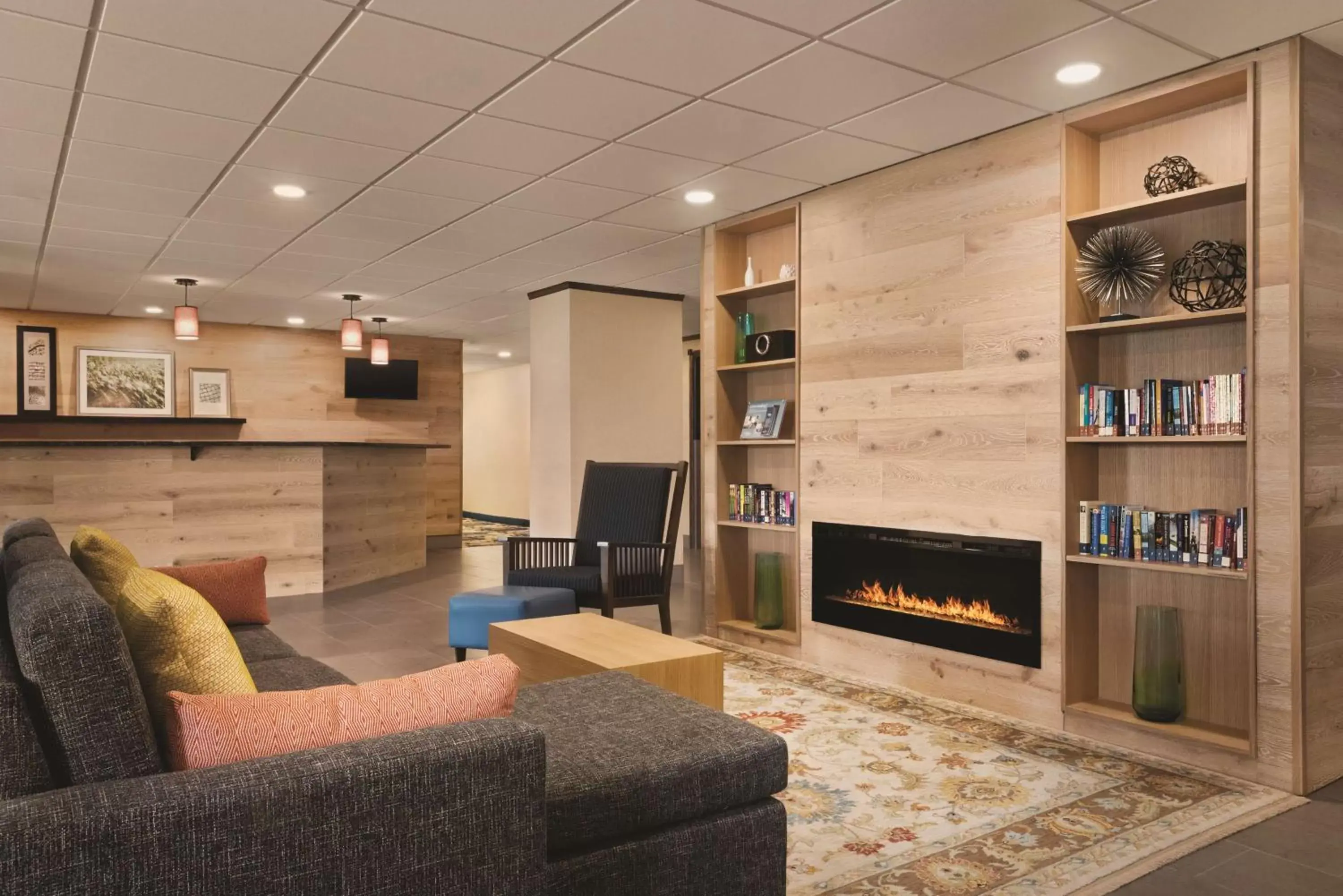 Lobby or reception, Seating Area in Country Inn & Suites by Radisson, Mt. Pleasant-Racine West, WI