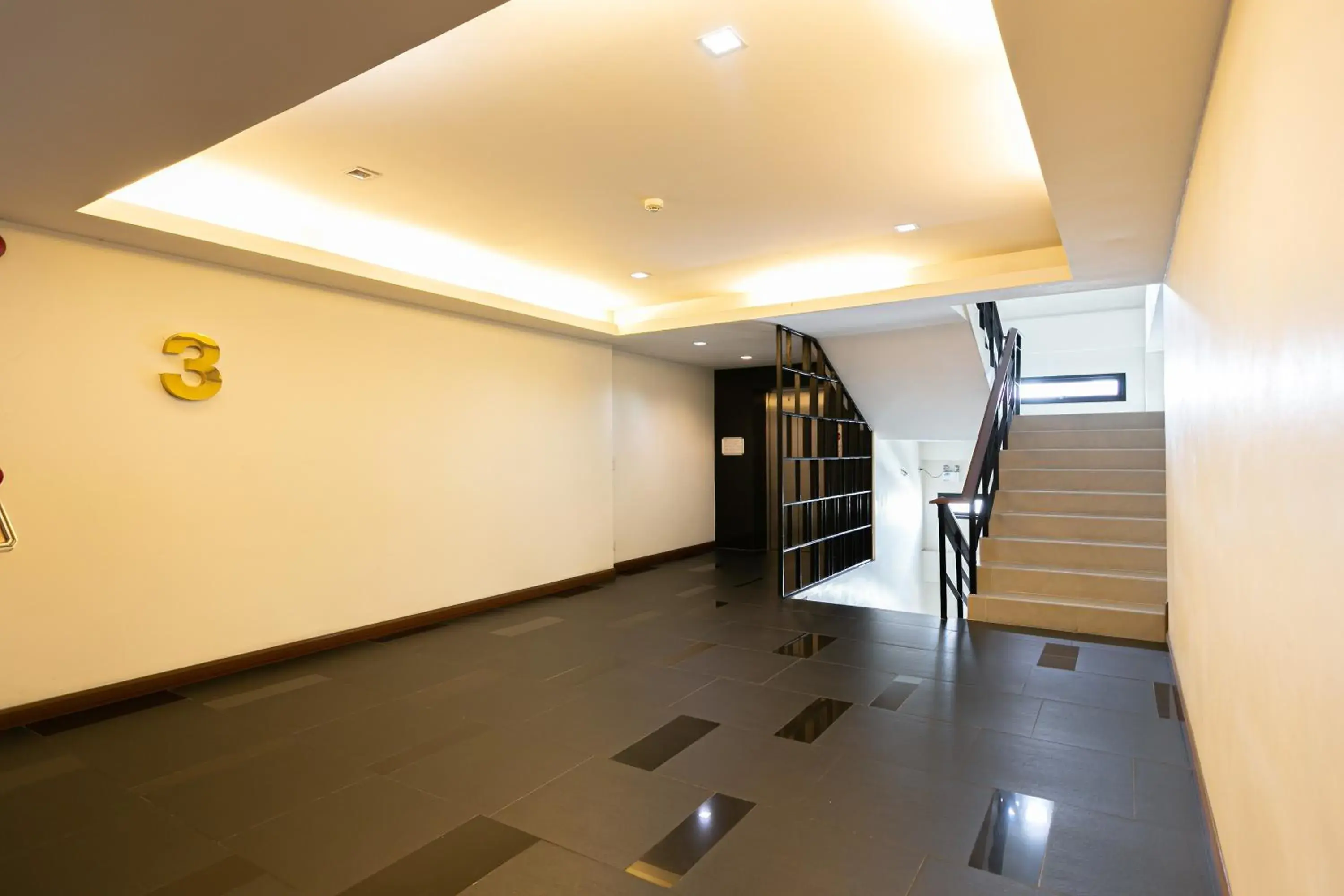 elevator, Lobby/Reception in Grand Ratchapruek Hotel