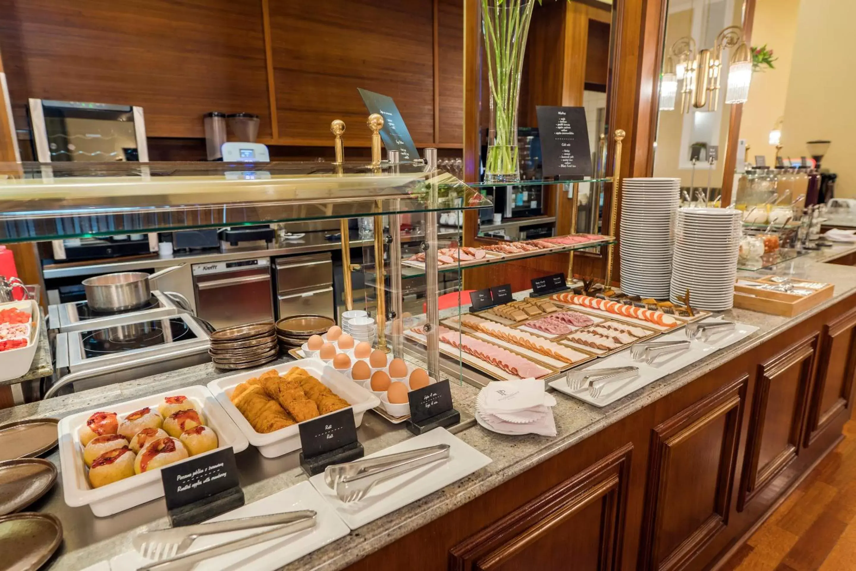 Buffet breakfast, Restaurant/Places to Eat in Hotel Polonia Palace