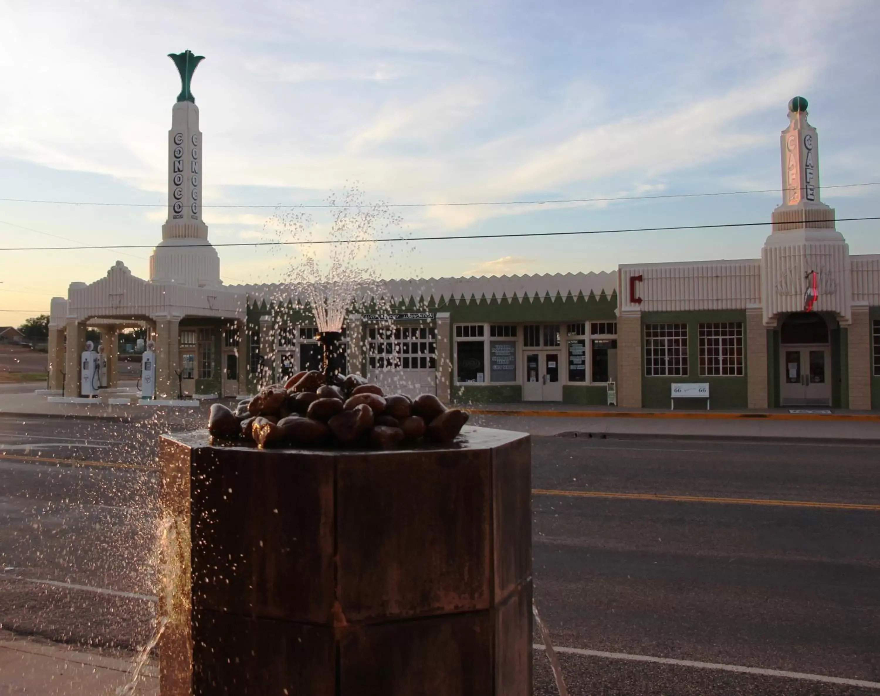 Nearby landmark in Western Motel