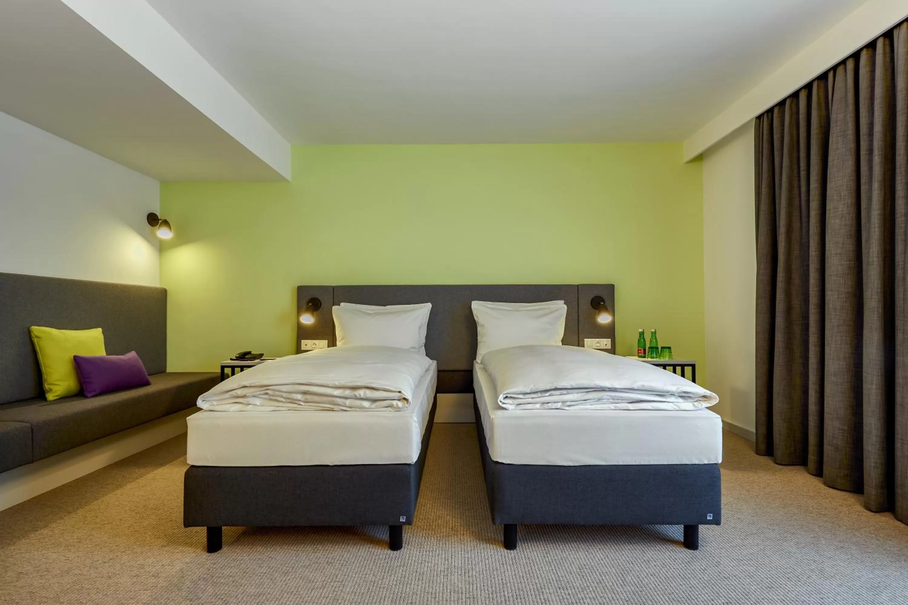 Photo of the whole room, Bed in H+ Hotel Wien