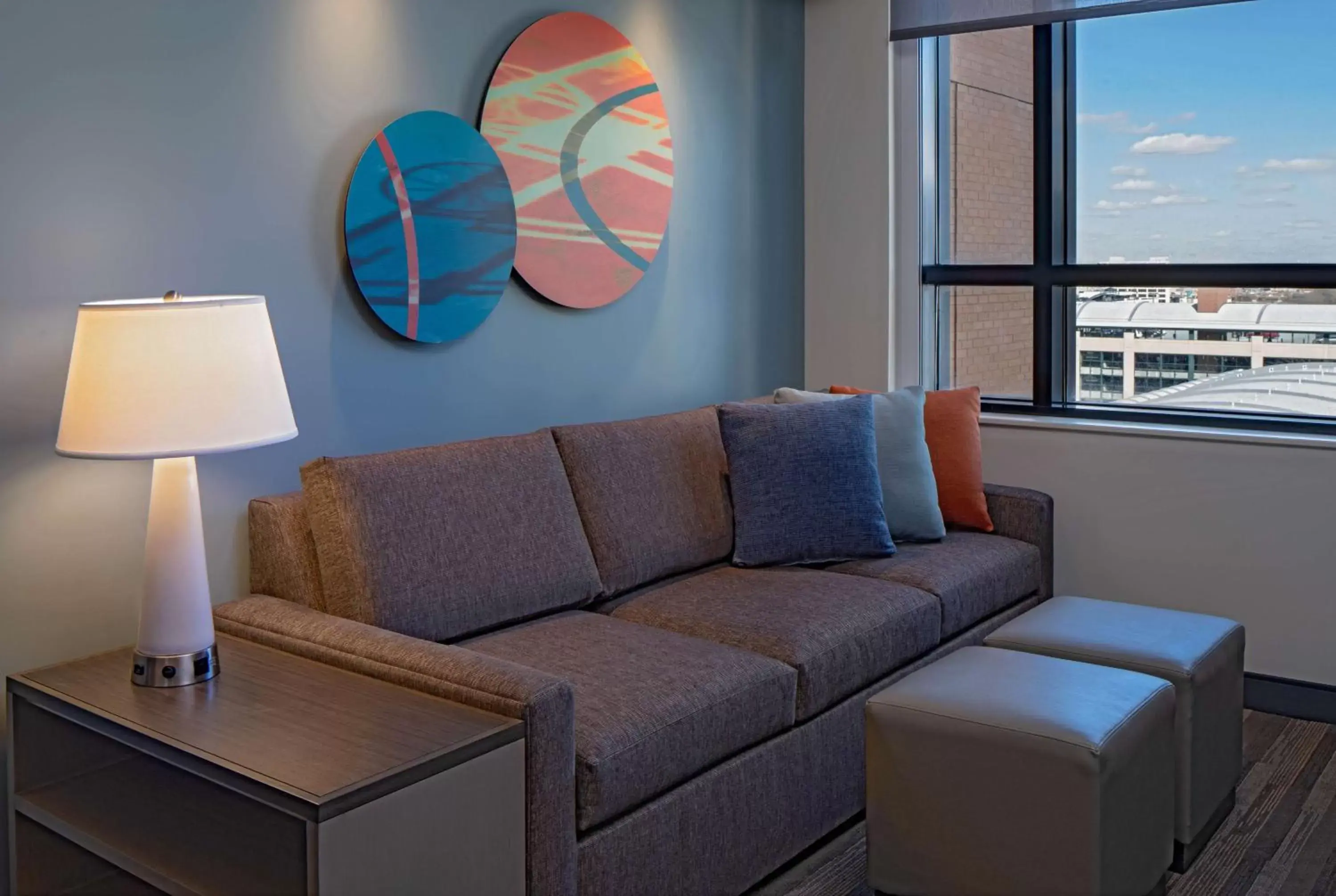 Photo of the whole room, Seating Area in Hyatt House Indianapolis Downtown