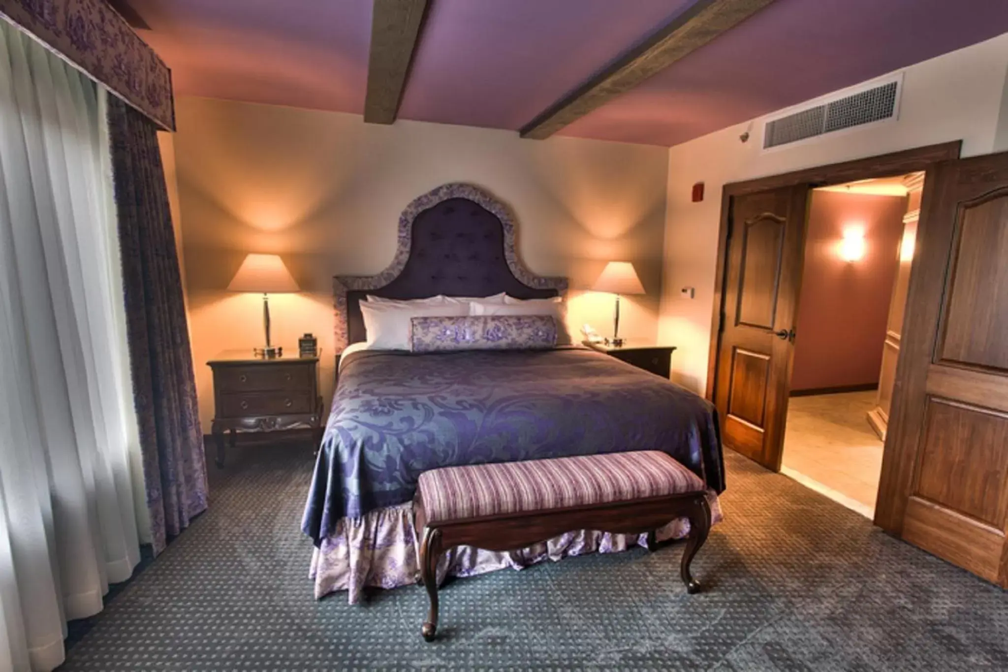 Bedroom, Bed in Mirbeau Inn & Spa - Plymouth