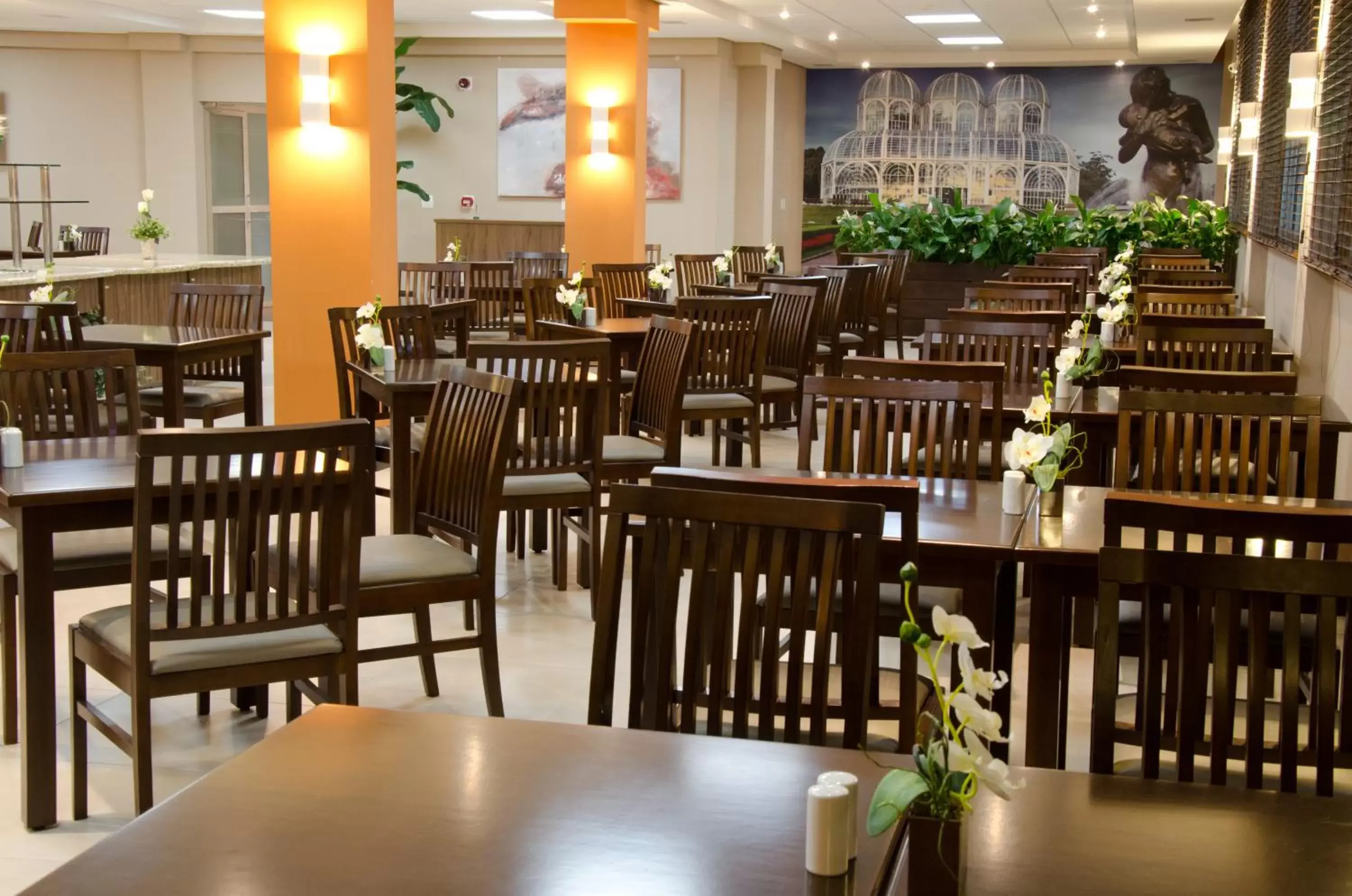 Restaurant/Places to Eat in Bristol Portal do Iguaçu Curitiba Aeroporto