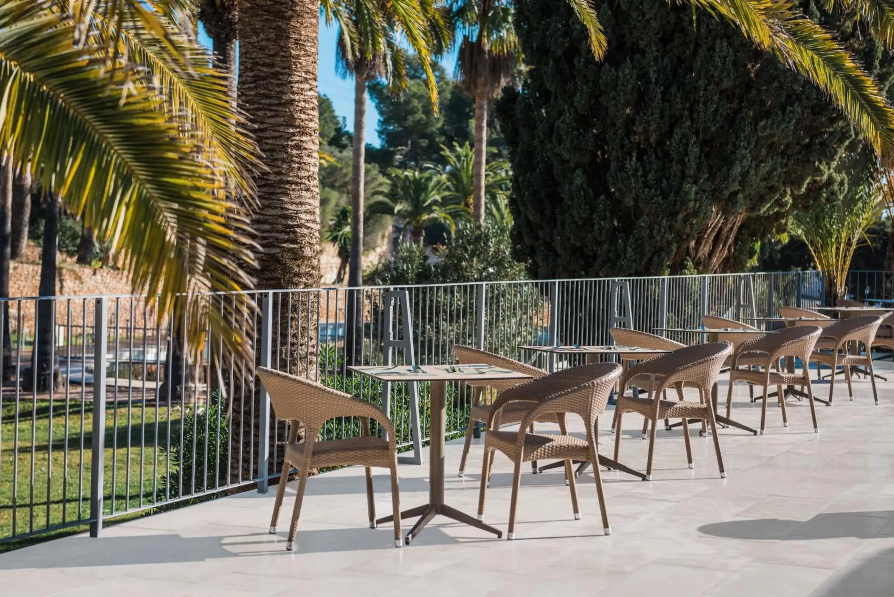 Lounge or bar in Iberostar Waves Cala Domingos All Inclusive Lounge or bar in Iberostar Waves Cala Domingos All Inclusive