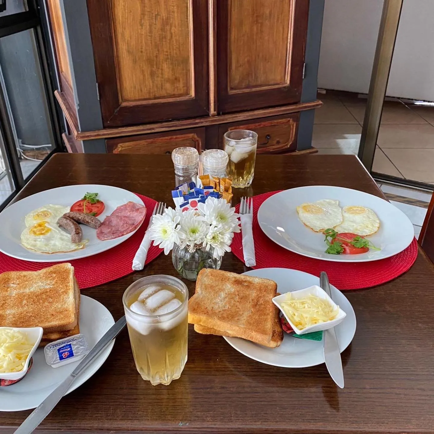 Food and drinks in Marion Lodge