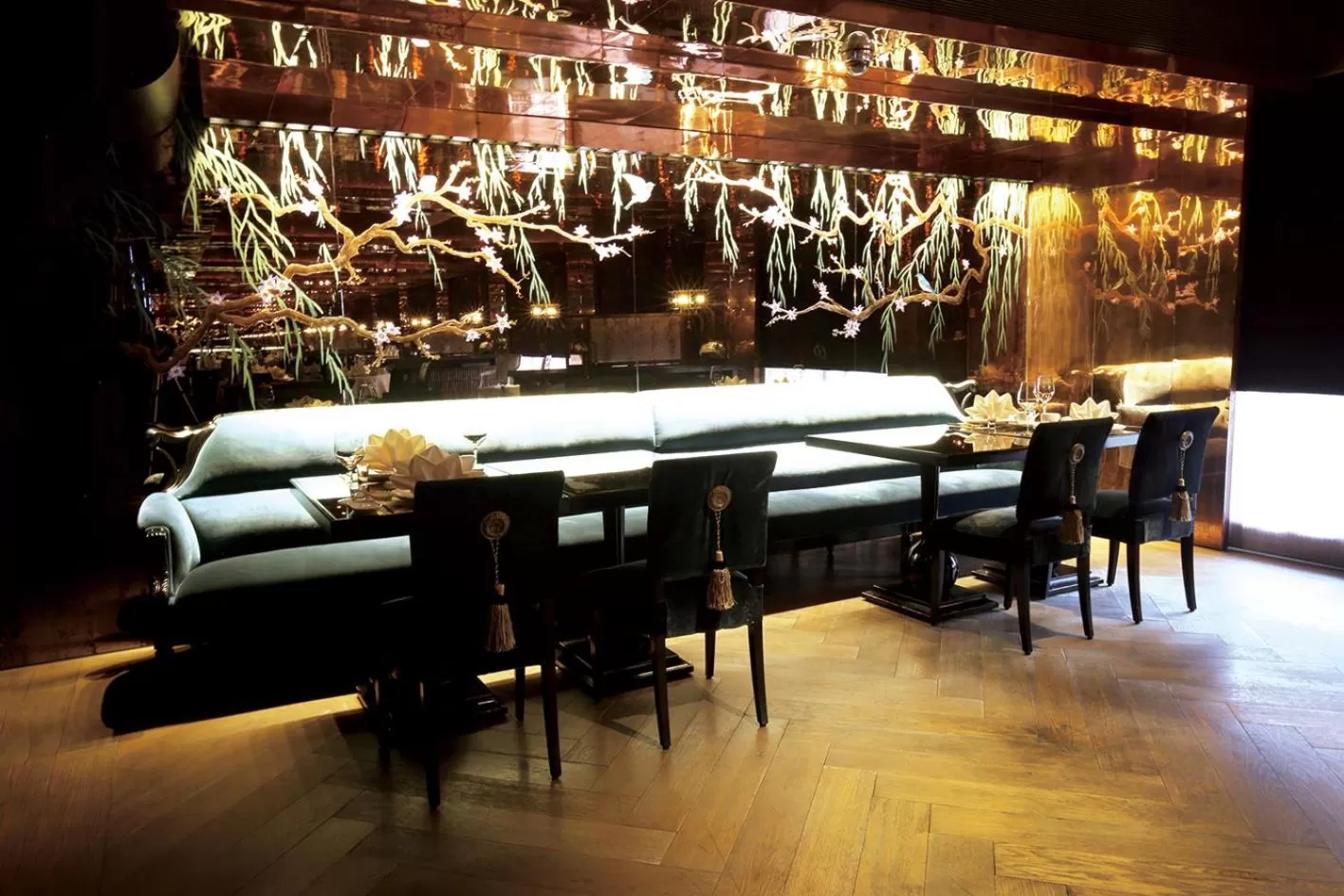 Restaurant/places to eat in Palais de Chine Hotel