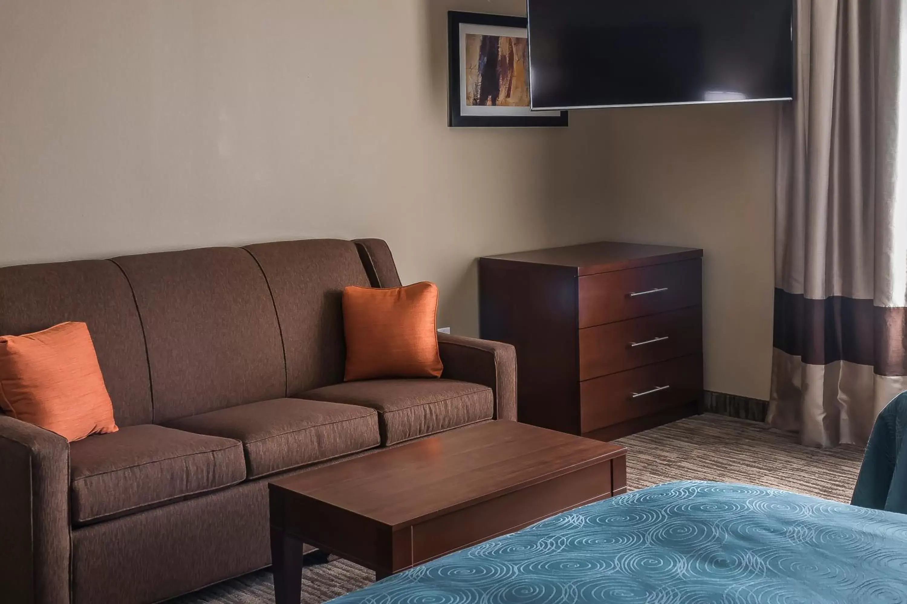 Seating Area in MainStay Suites Edinburg