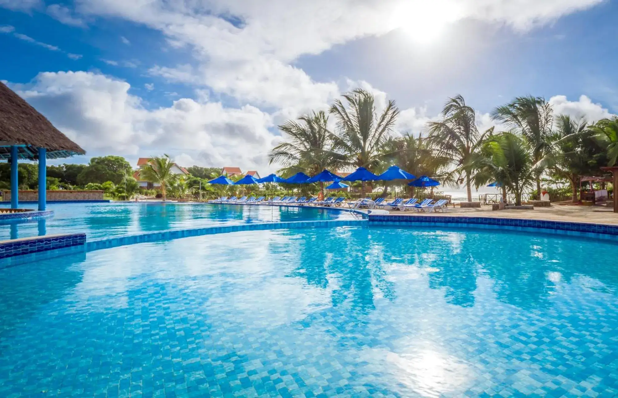 Swimming Pool in Azao Resort & Spa