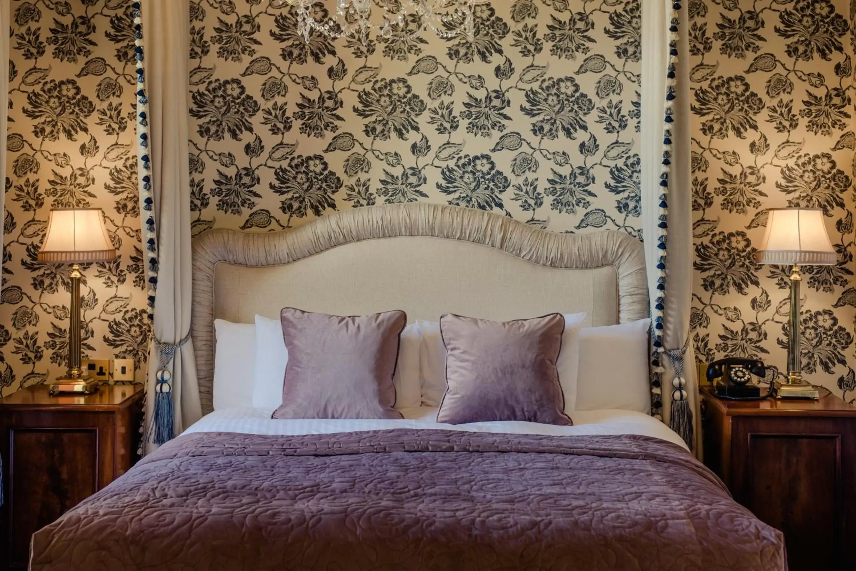 Bed in Cahernane House Hotel