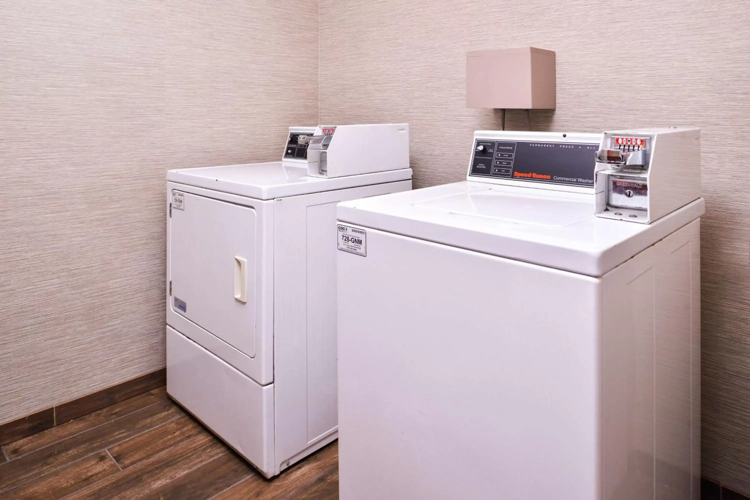 Property building in Hampton Inn Albuquerque - University/Midtown Property building in Hampton Inn Albuquerque - University/Midtown